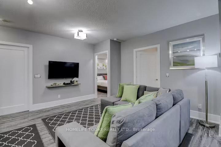 3 Bedrooms Condo at 300 Front, Toronto For sale