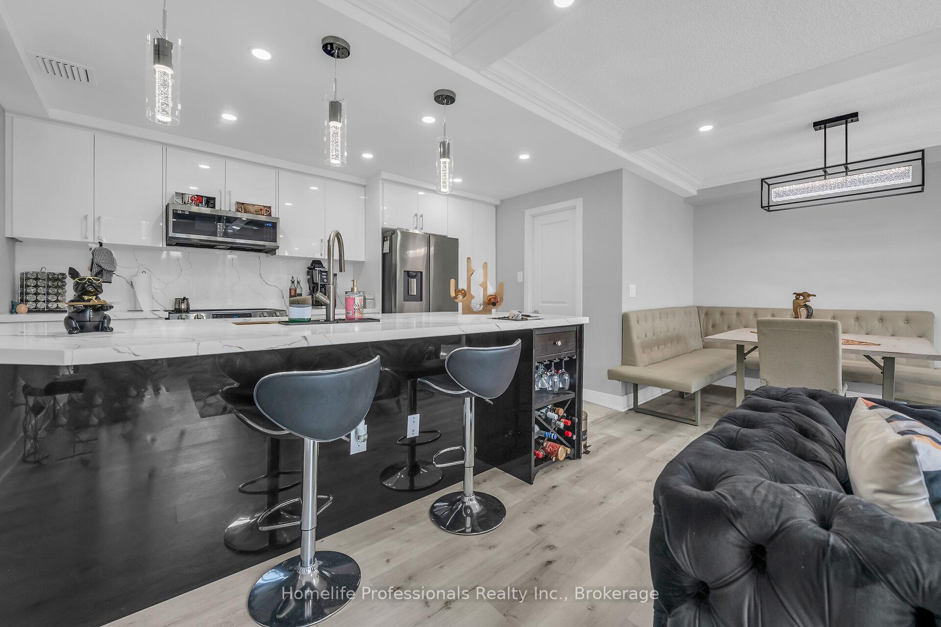 2 Bedrooms Condo at 120 Duke,  Hamilton For sale