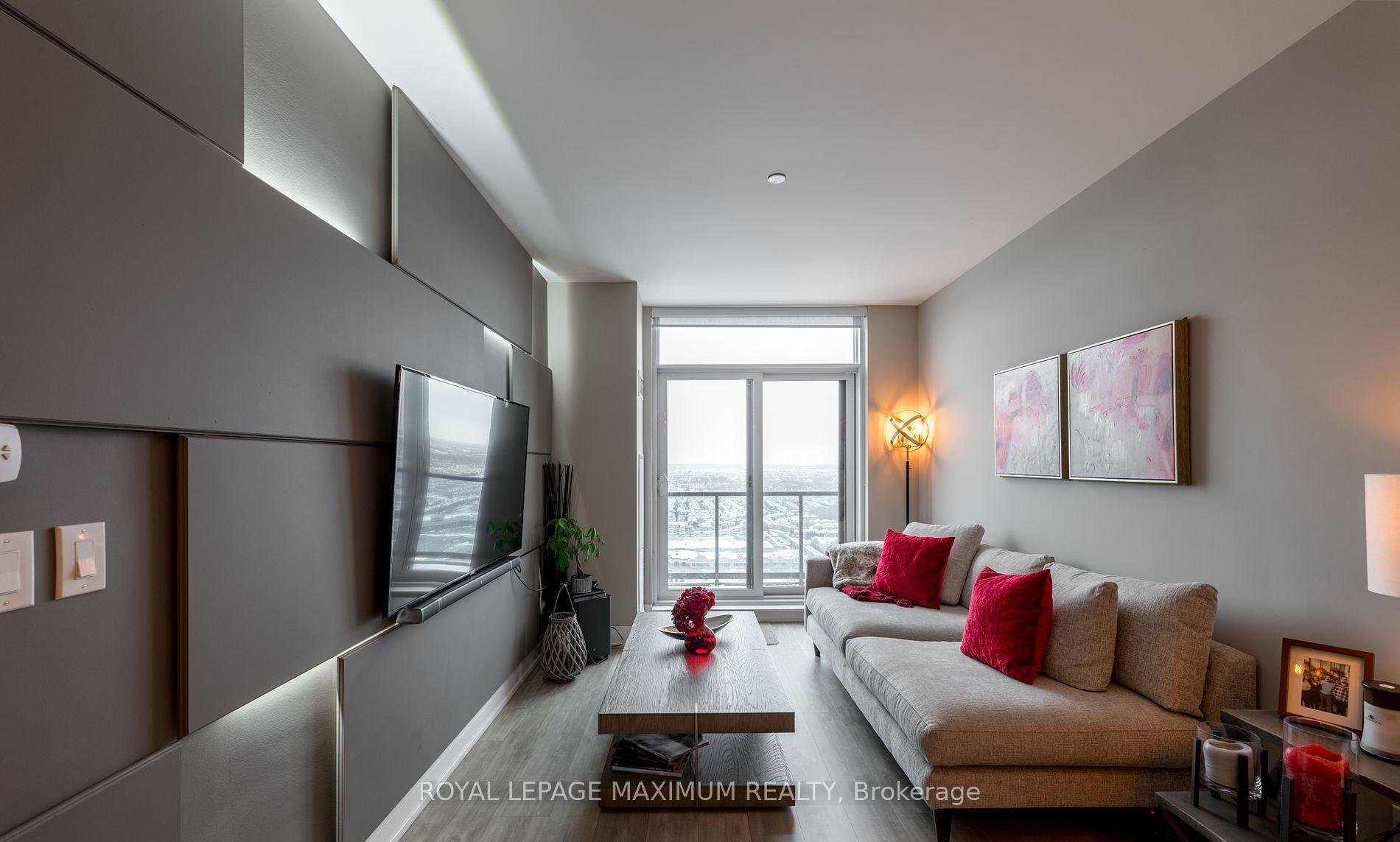 3 Bedrooms Condo at 3700 Highway 7, Vaughan For sale
