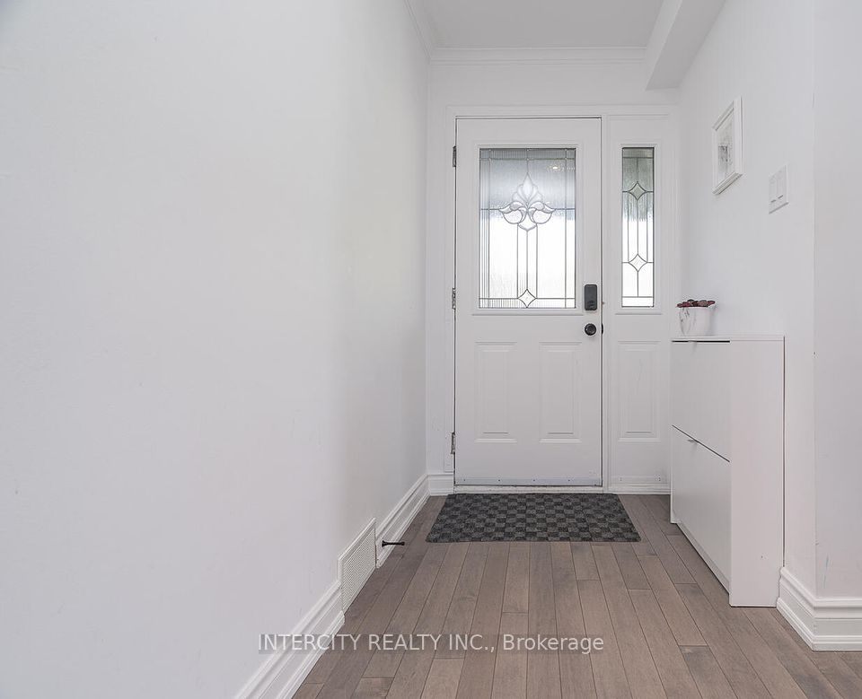 420 Wenlock Avenue, Richmond Hill, ON L4C 1N4