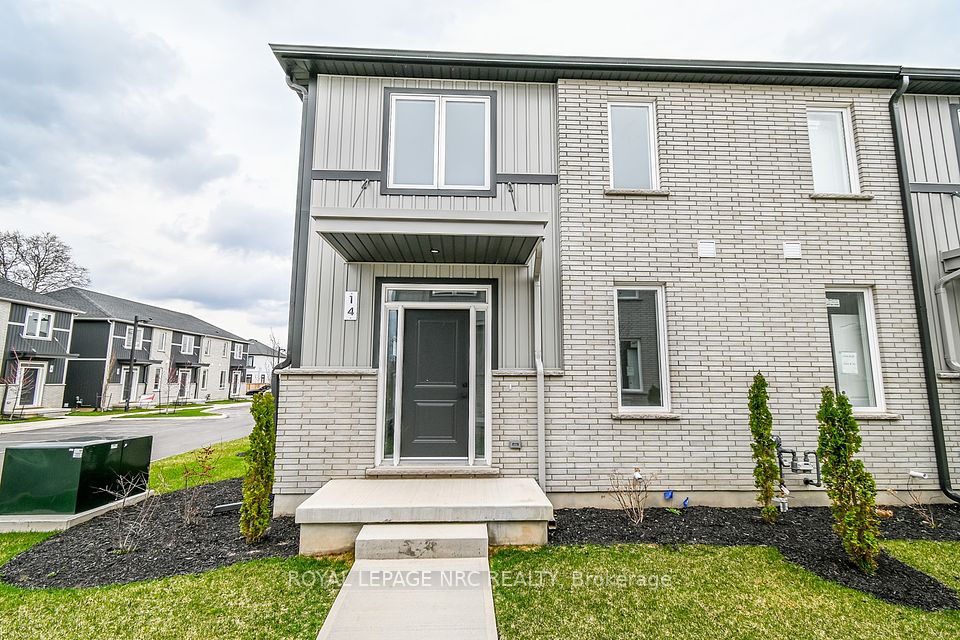 #14 - 121A MOFFATT Street, St. Catharines, ON L2P 0G4