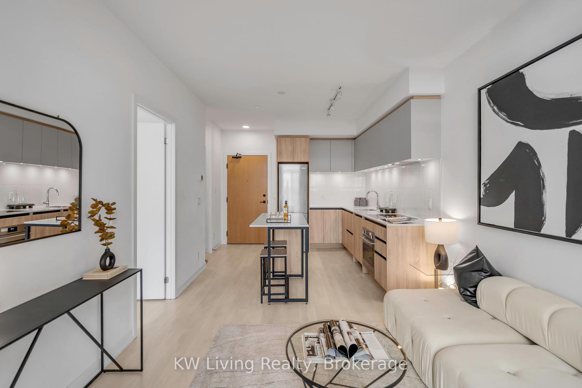 1 Bedroom Condo at 7950 Bathurst, Vaughan For sale