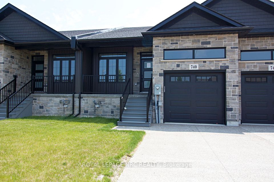 740 Clarence