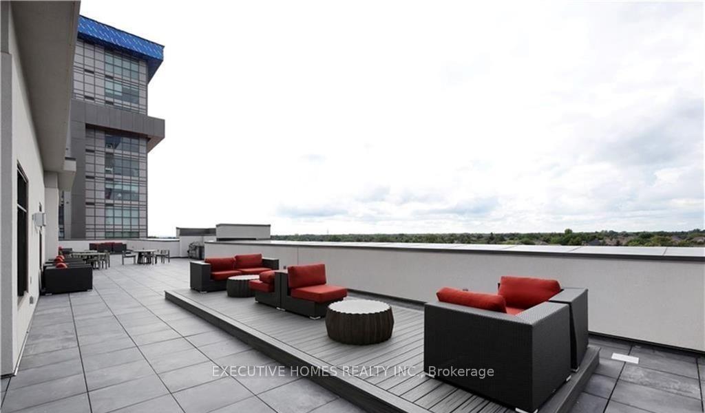 2 Bedrooms Condo at 450 Dundas, Hamilton For sale