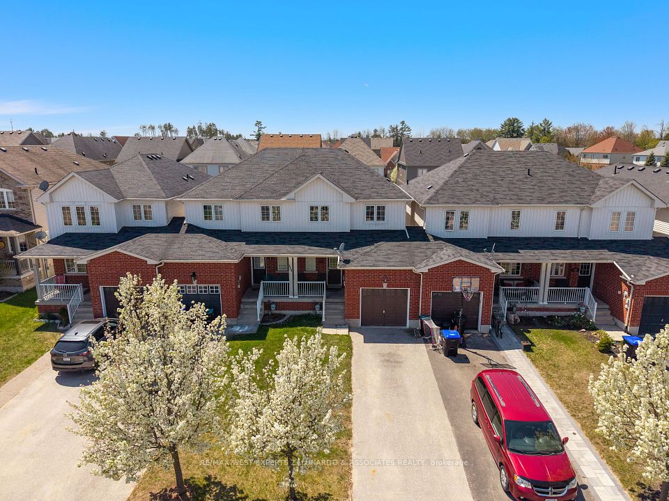 156 Stonemount Crescent