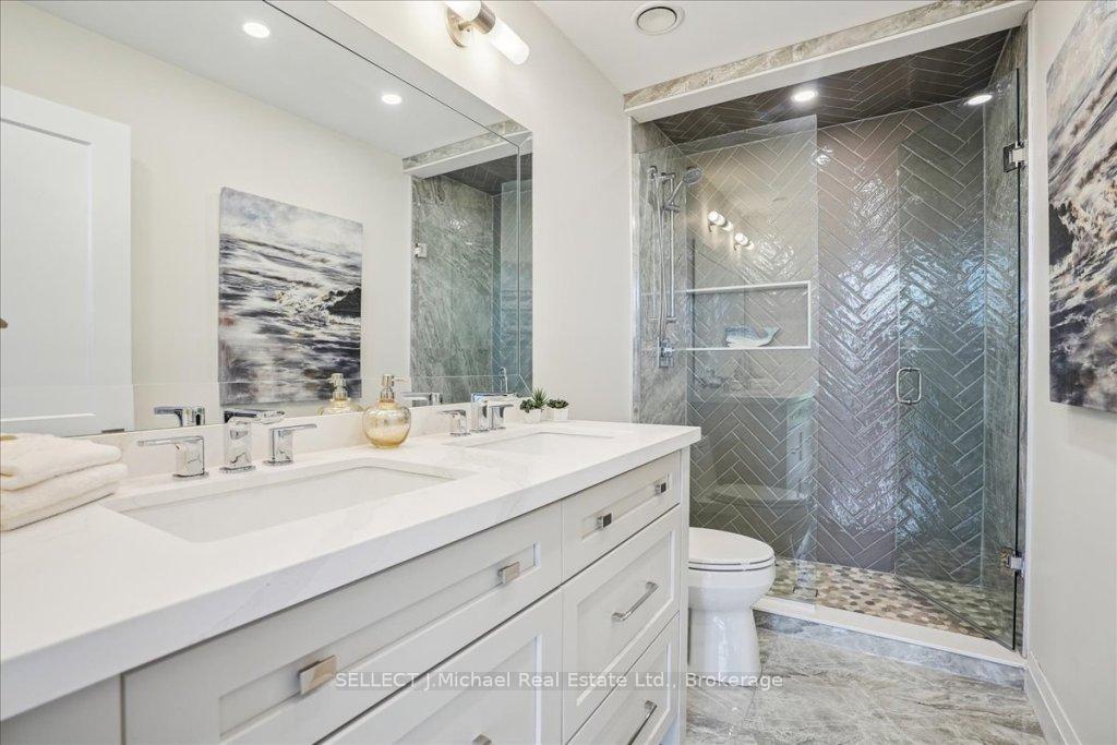 2 Bedrooms Condo at 2750 KING,  Hamilton For sale