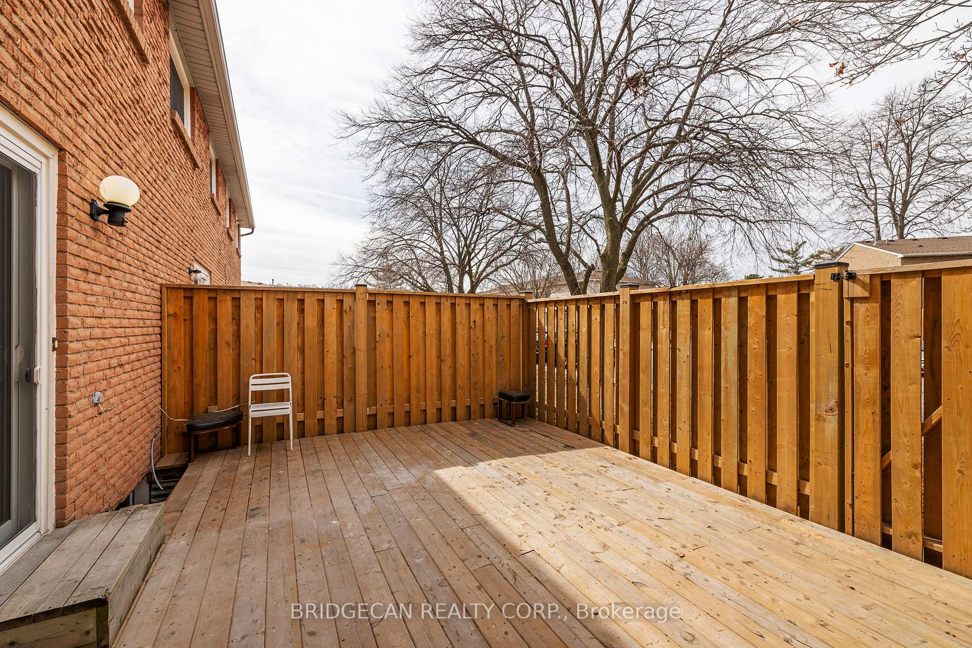 3 Bedrooms Condo at 151 Gateshead,  Hamilton For sale