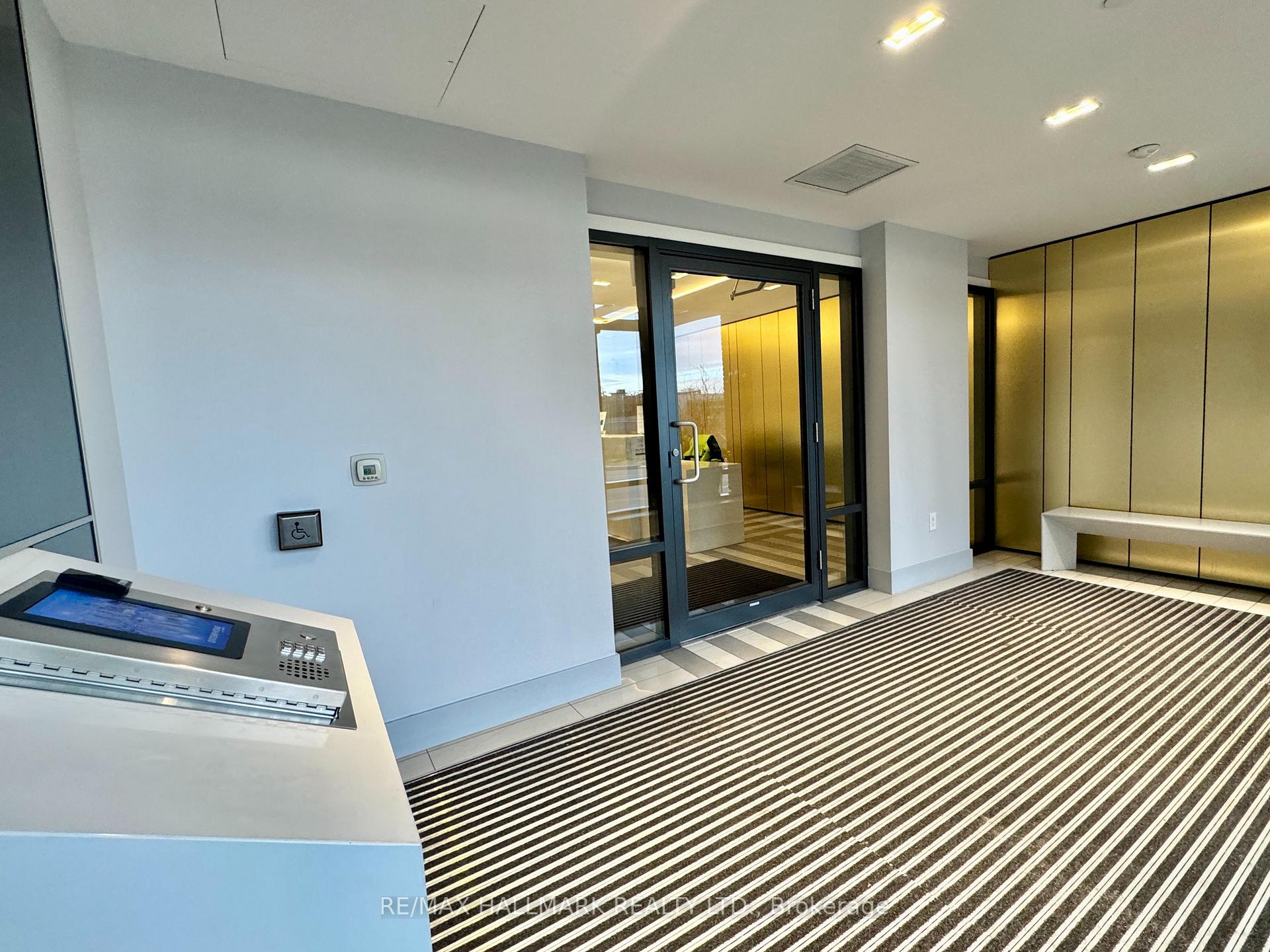 2 Bedrooms Condo at 26 Gibbs, Toronto For sale
