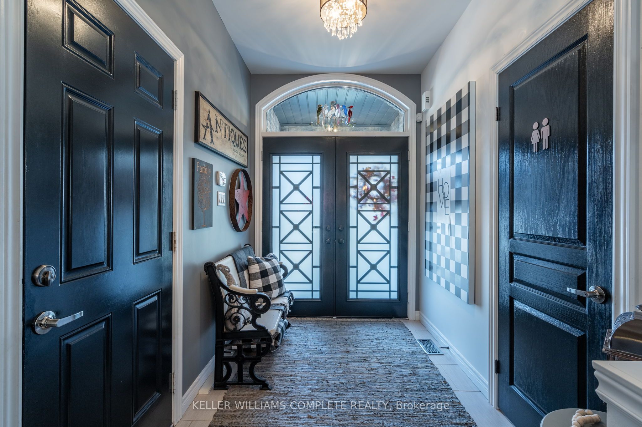 77 Eagleglen Way, Hamilton, ON L9B 0C7