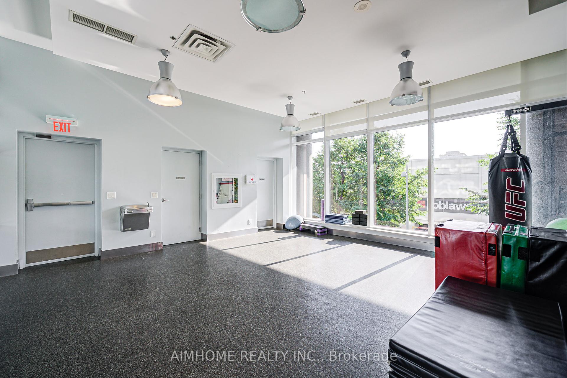 2 Bedrooms Condo at 2885 Bayview, Toronto For sale