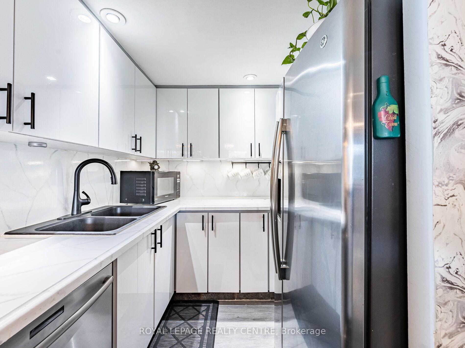 1 Bedroom Condo at 77 Maitland, Toronto For sale