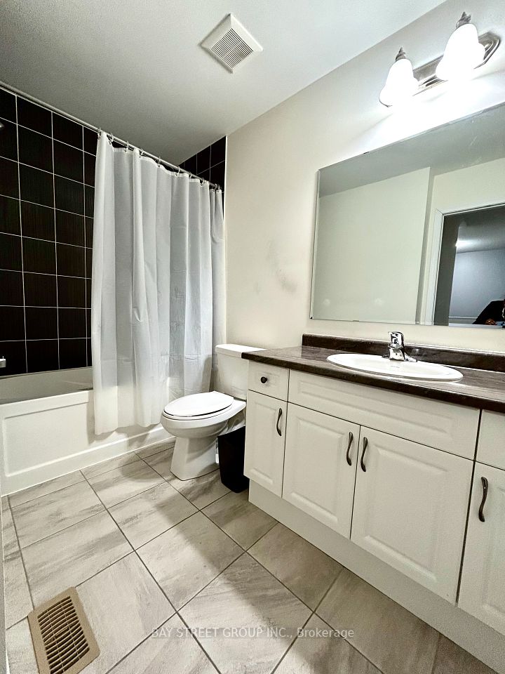Full Washroom