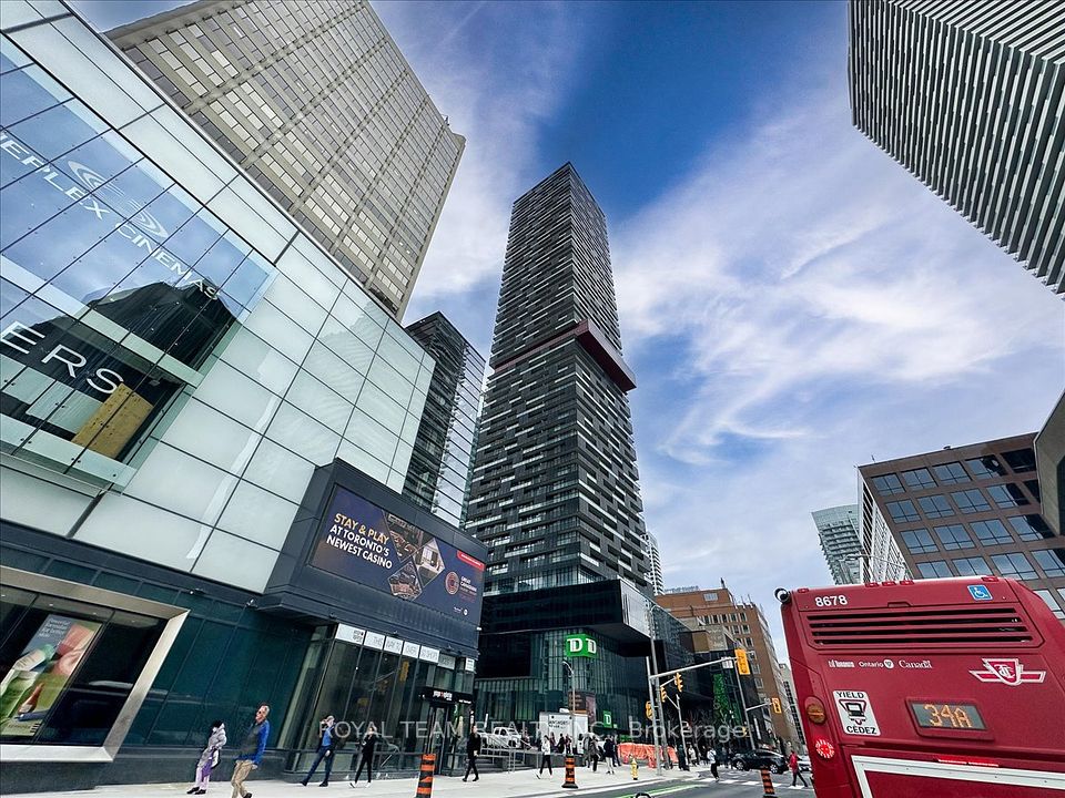 8 Eglinton Avenue
