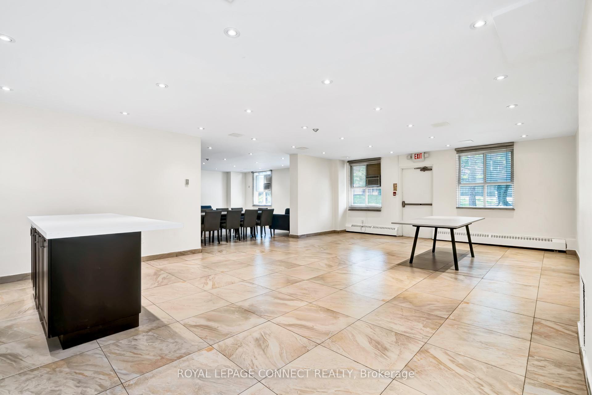 2 Bedrooms Condo at 270 Palmdale,  Toronto For sale