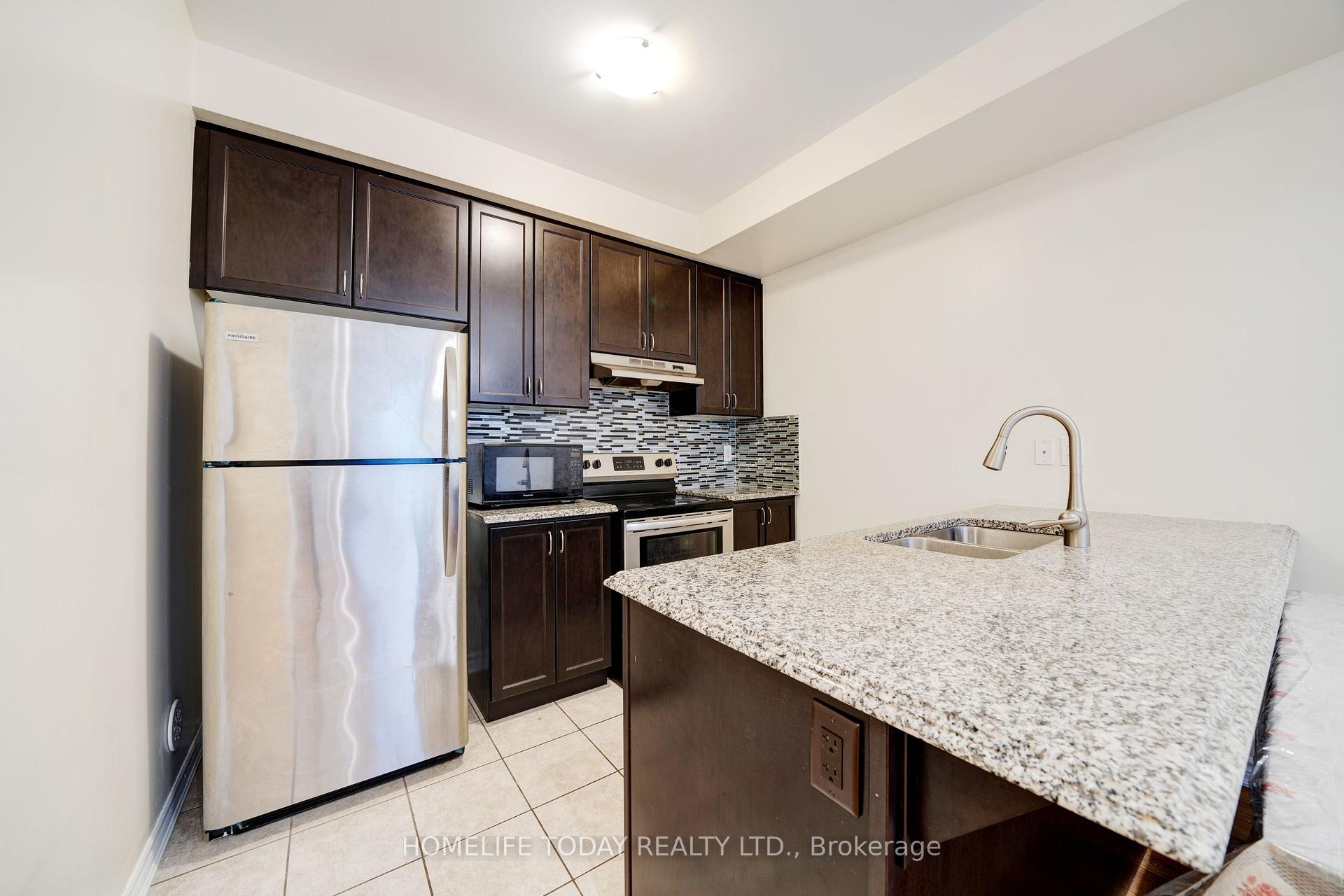 3 Bedrooms Condo at 45 Heron Park, Toronto For sale