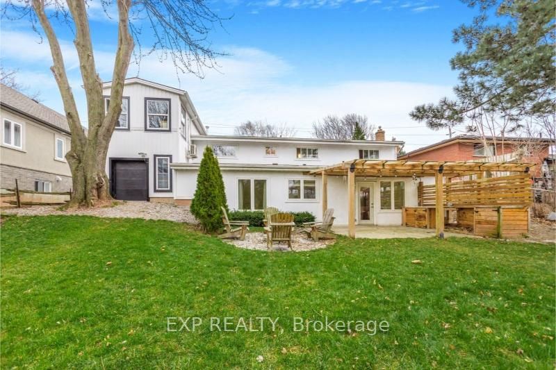 365 BOOK Road, Grimsby, ON L3M 2M7