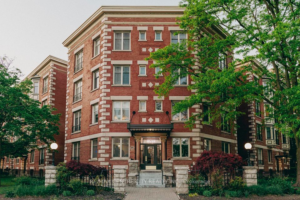460 Wellington