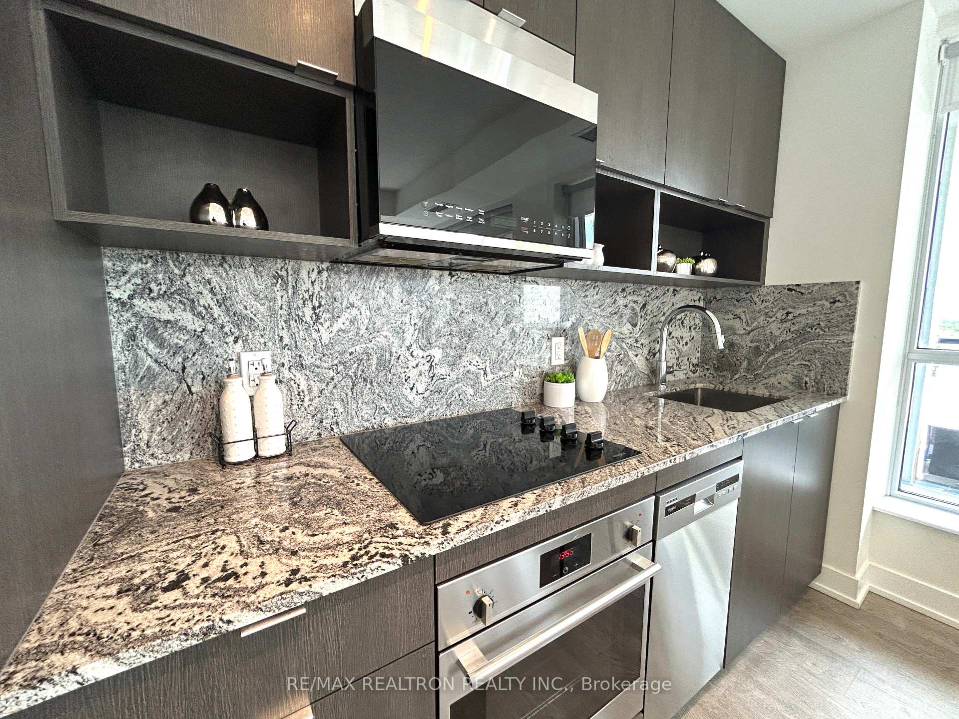 1 Bedroom Condo at 9 Mabelle, Toronto For sale