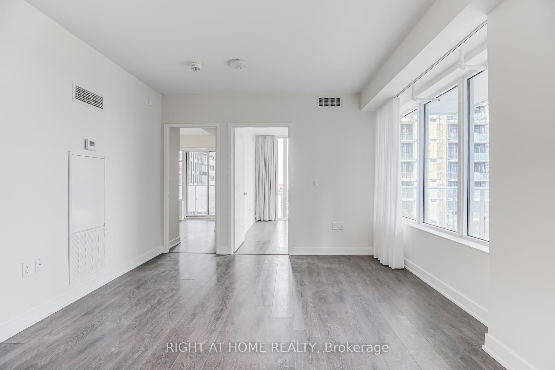 2 Bedrooms Condo at 99 Broadway, Toronto For sale