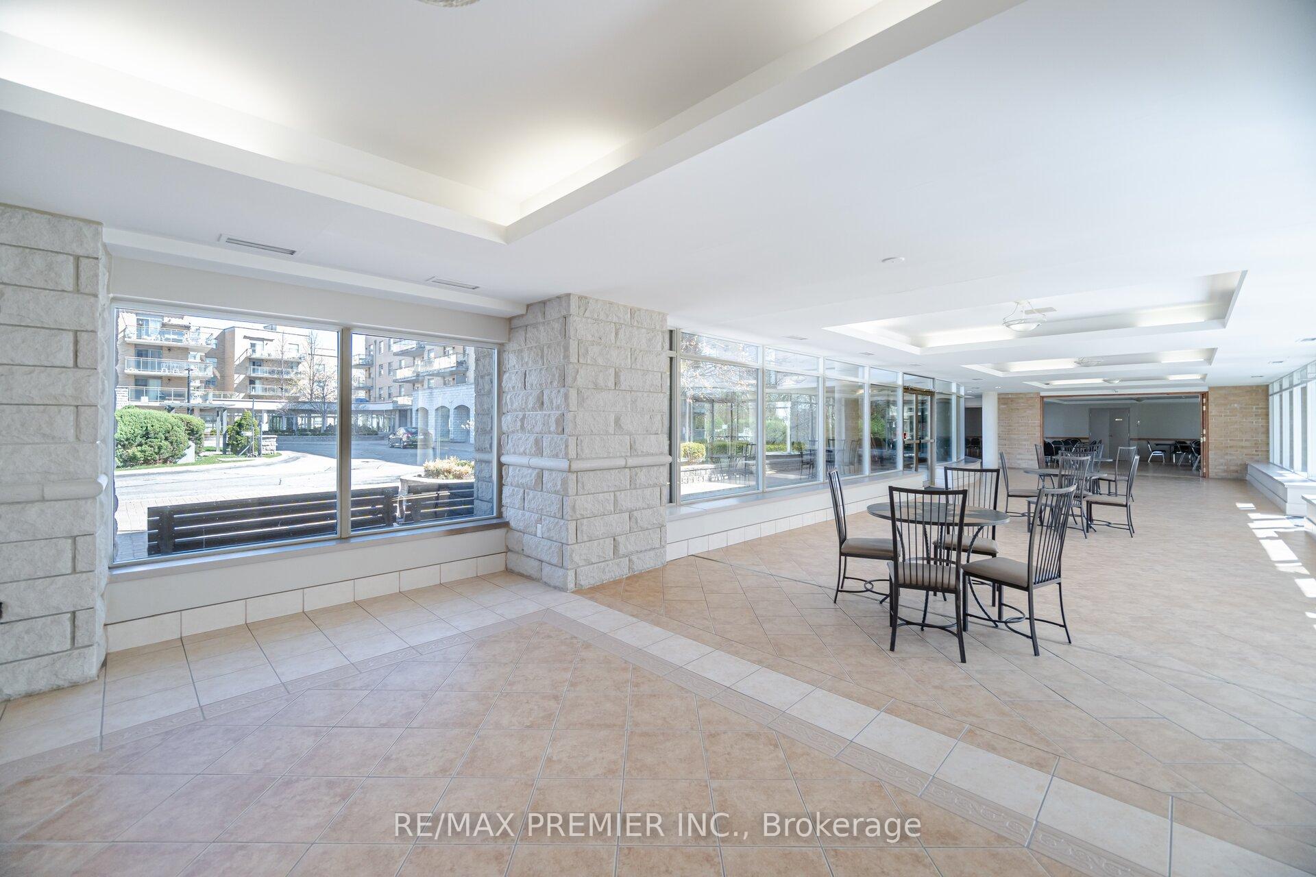 1 Bedroom Condo at 2502 Rutherford,  Vaughan For sale