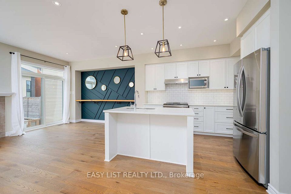 16 Plank Street, Kanata, ON K2M 0E3