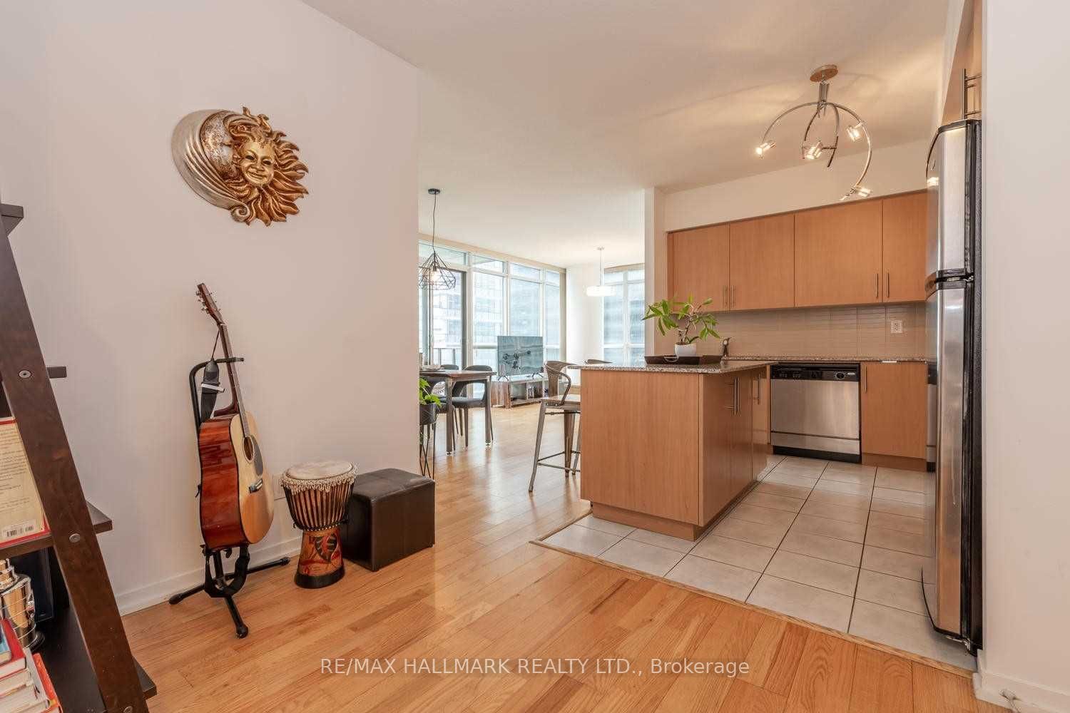 #1801 - 55 Bremner Boulevard, Toronto, ON M5J 0A6