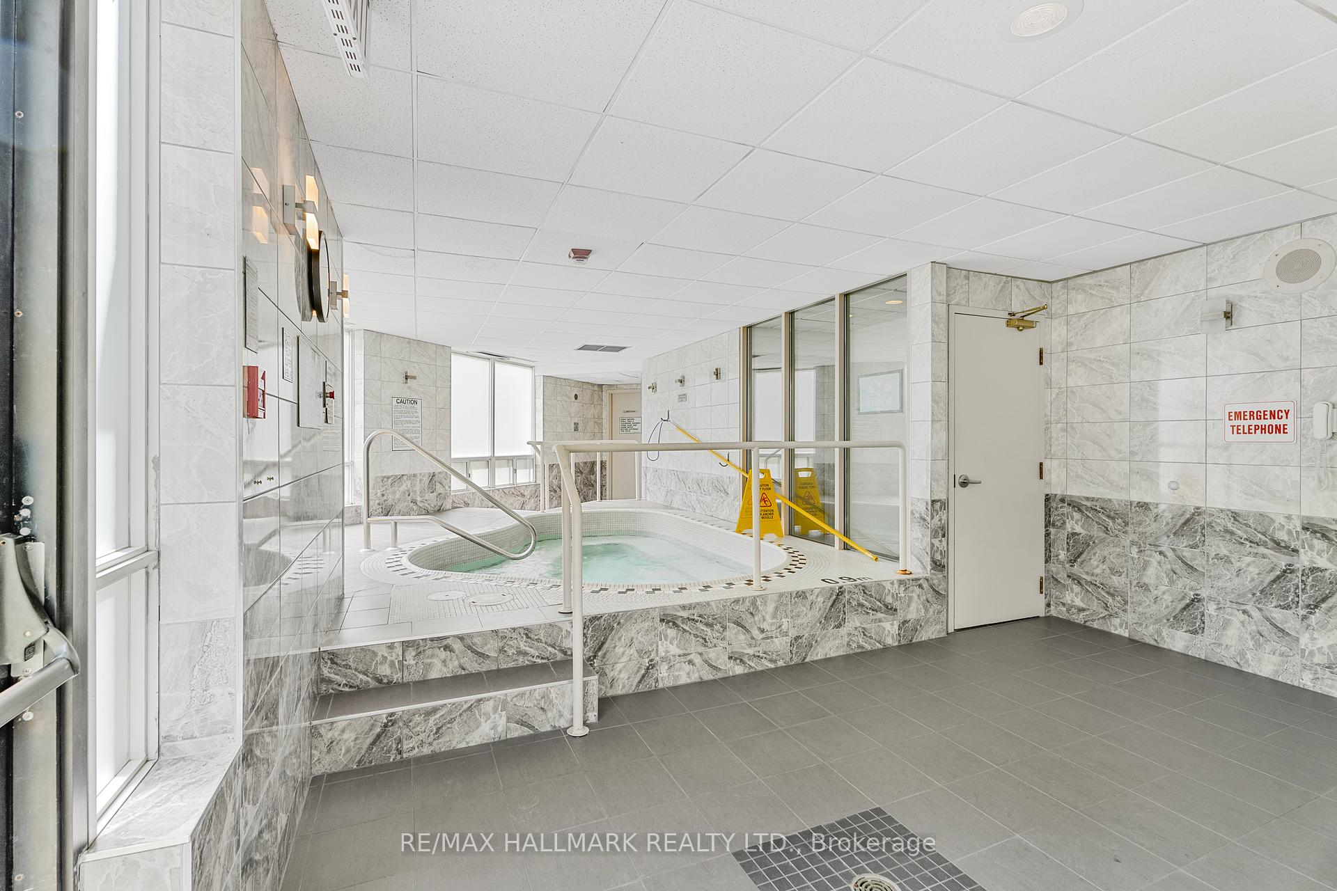 3 Bedrooms Condo at 1121 Steeles, Toronto For sale