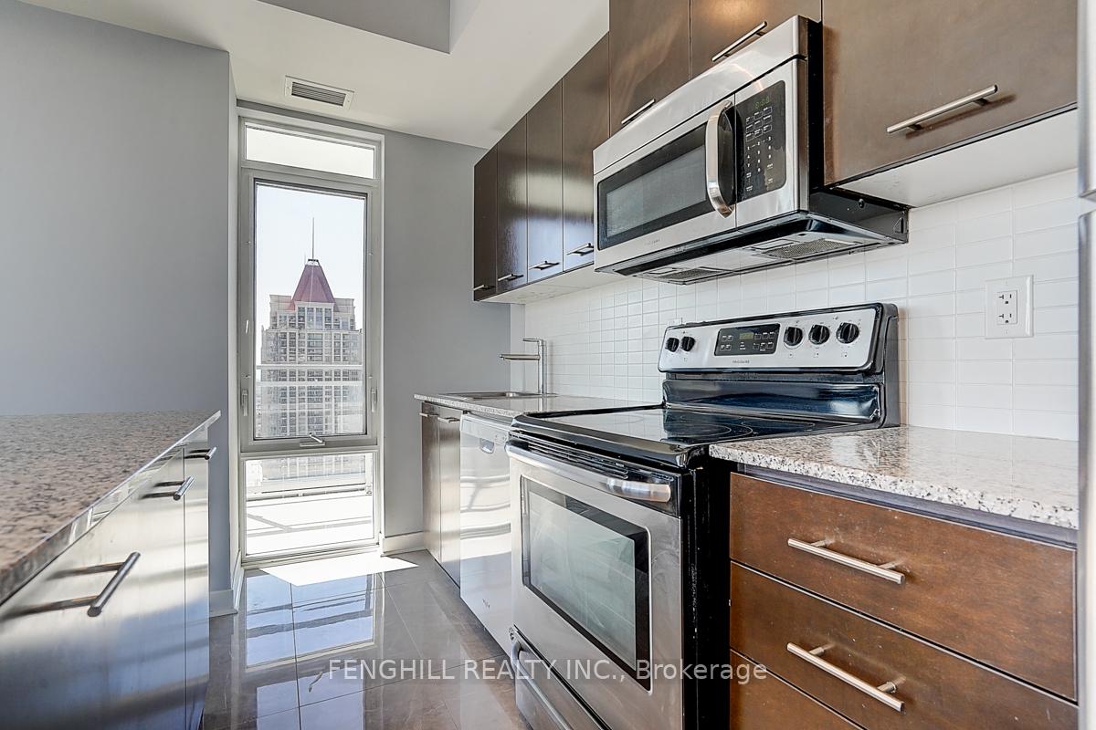 2 Bedrooms Condo at 365 Prince Of Wales, Mississauga For sale