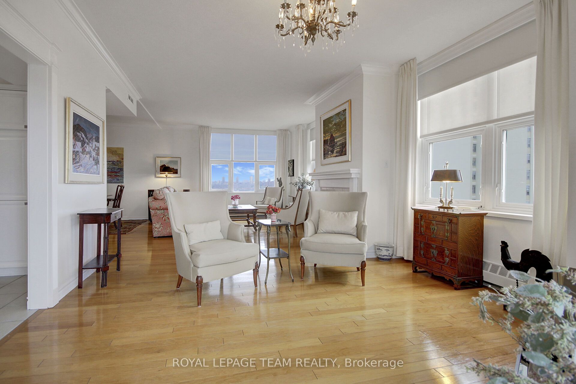 131 Wurtemburg Street, #804