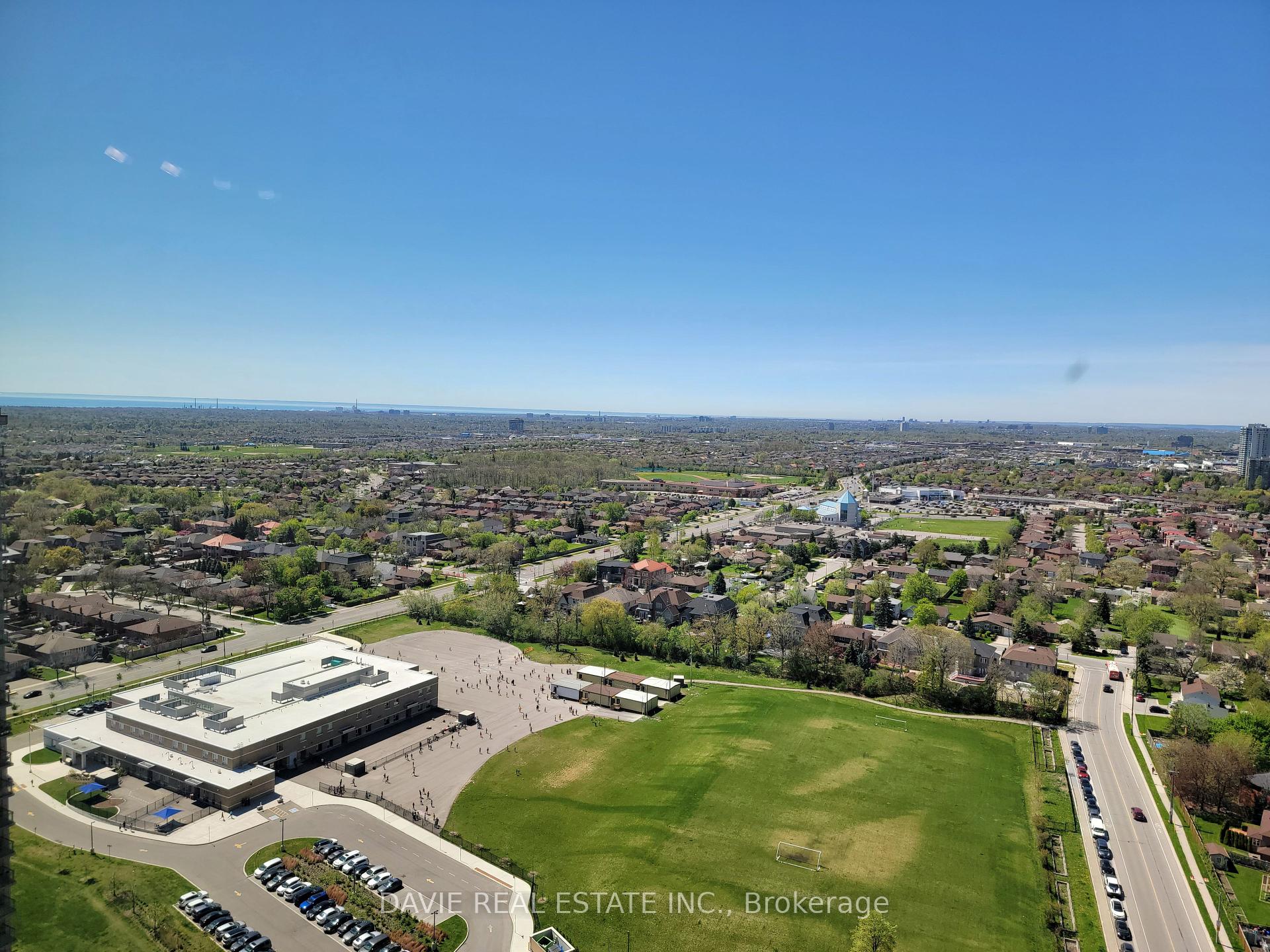 2 Bedrooms Condo at 36 Elm,  Mississauga For sale