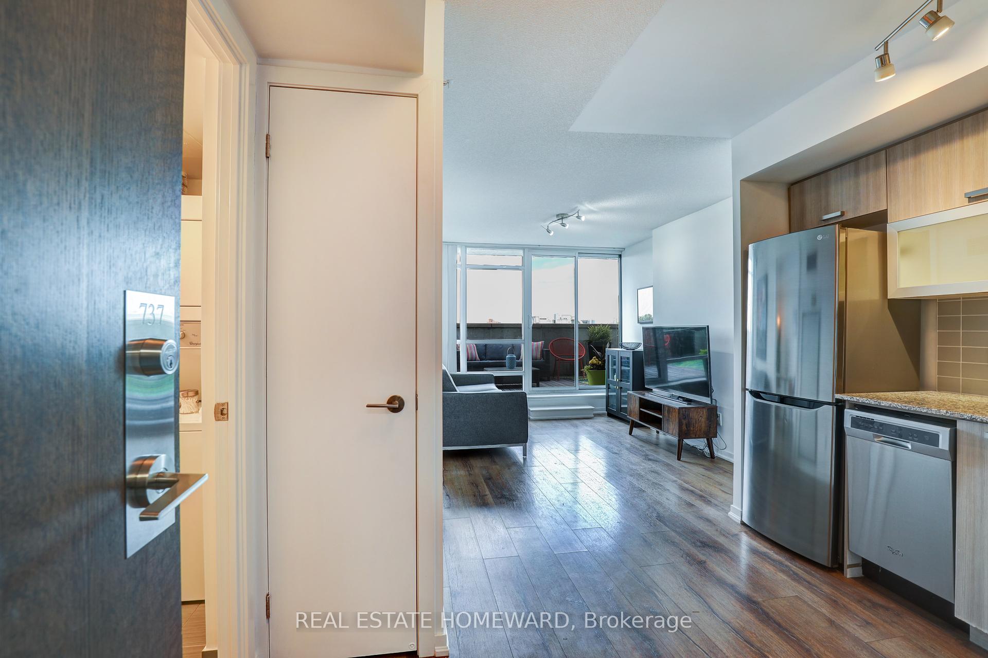 2 Bedrooms Condo at 68 Abell, Toronto For sale