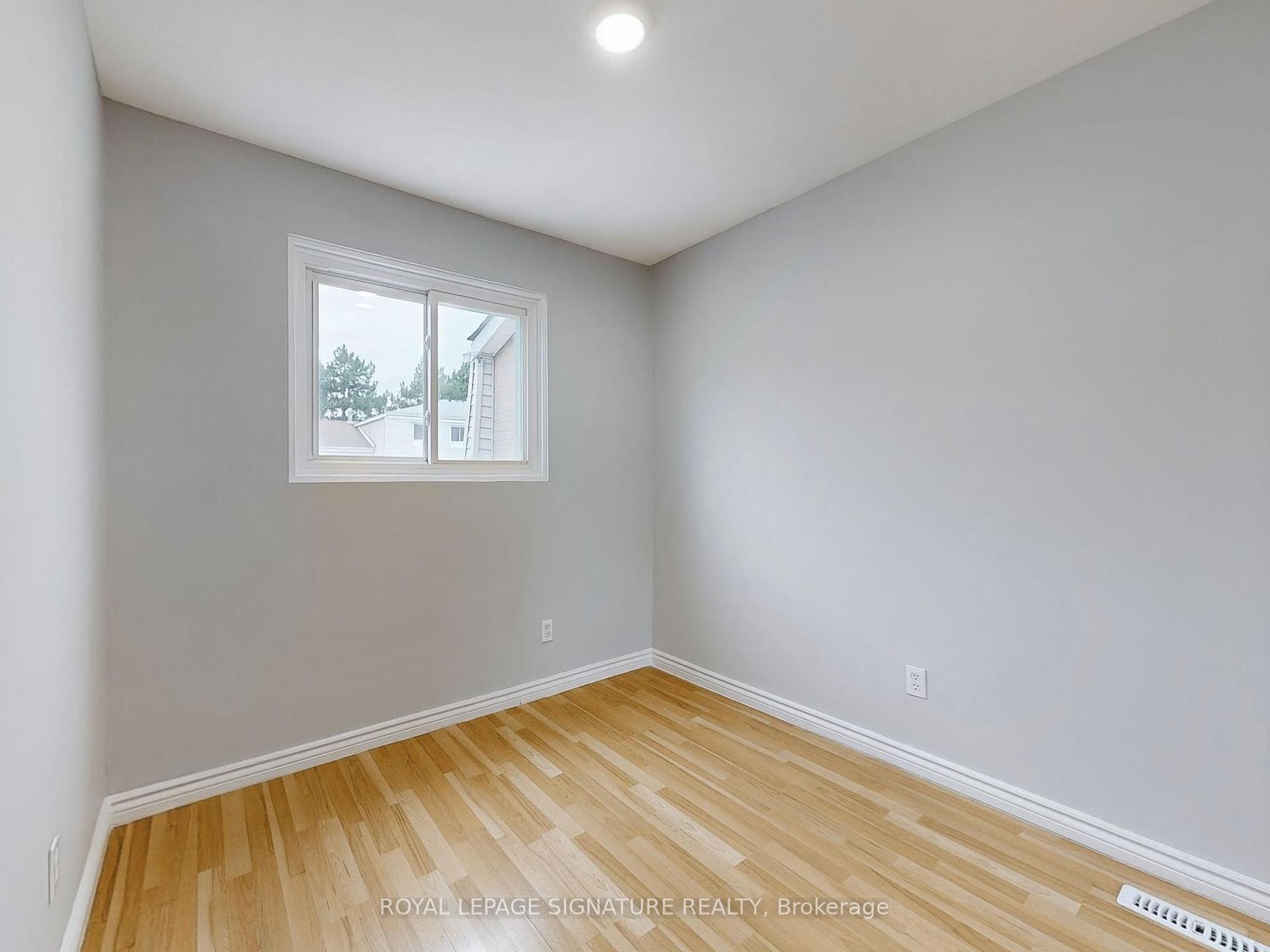 4 Bedrooms Condo at 400 Mississauga Valley,  Mississauga For sale