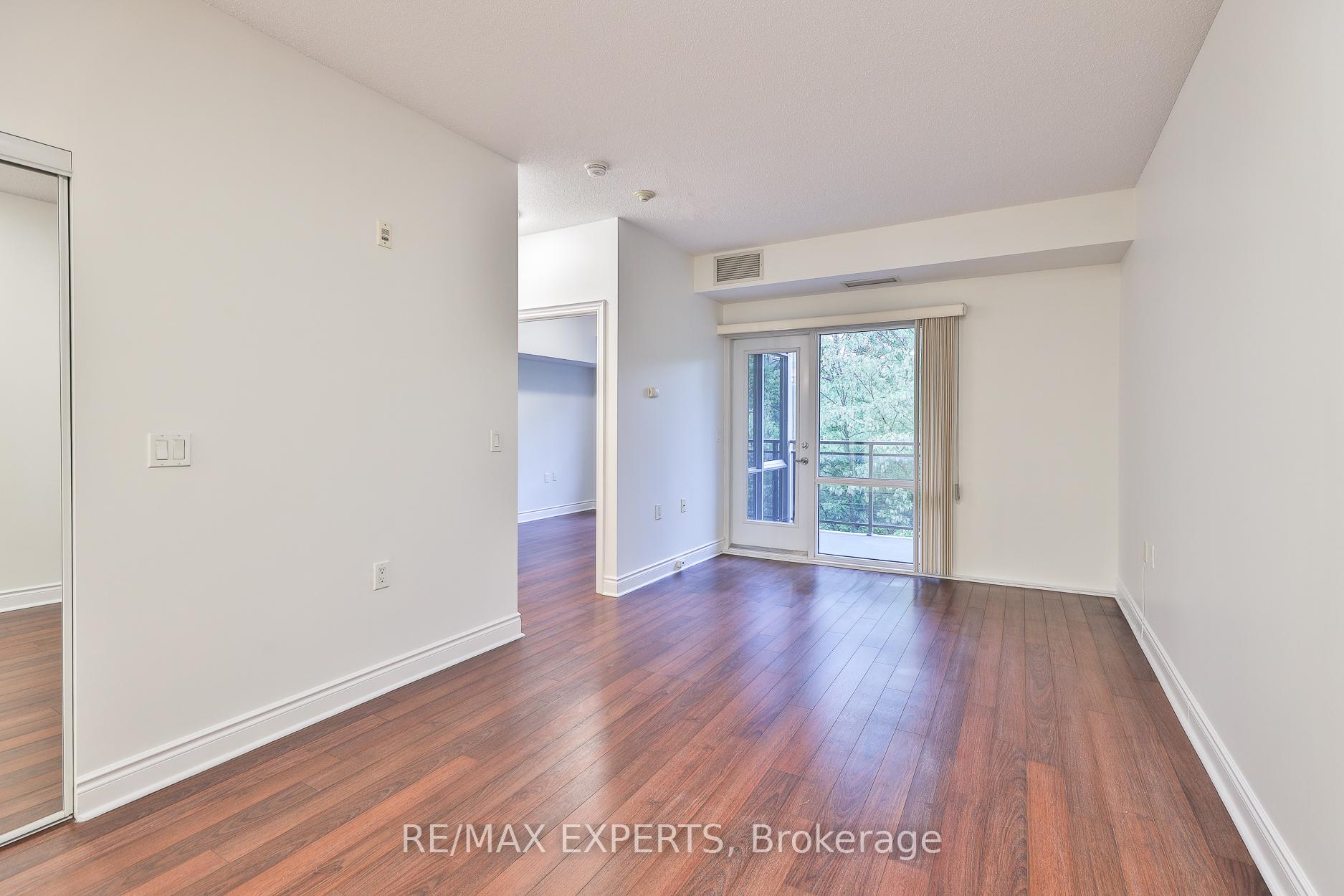 2 Bedrooms Condo at 8201 Islington, Vaughan For sale