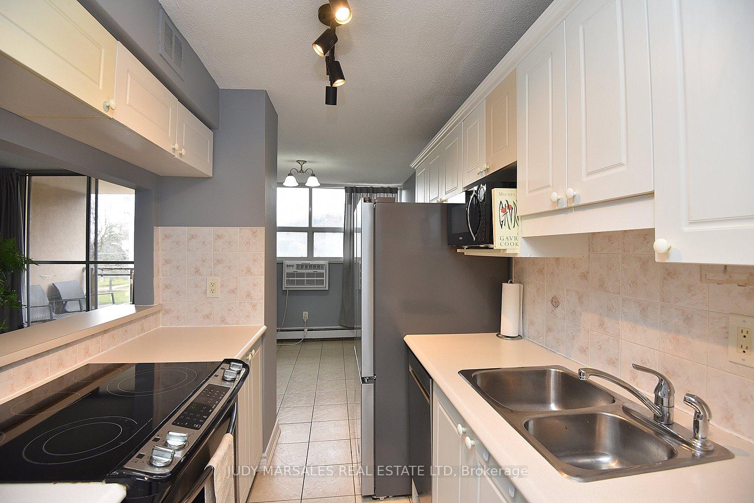 1 Bedroom Condo at 1950 Main,  Hamilton For sale