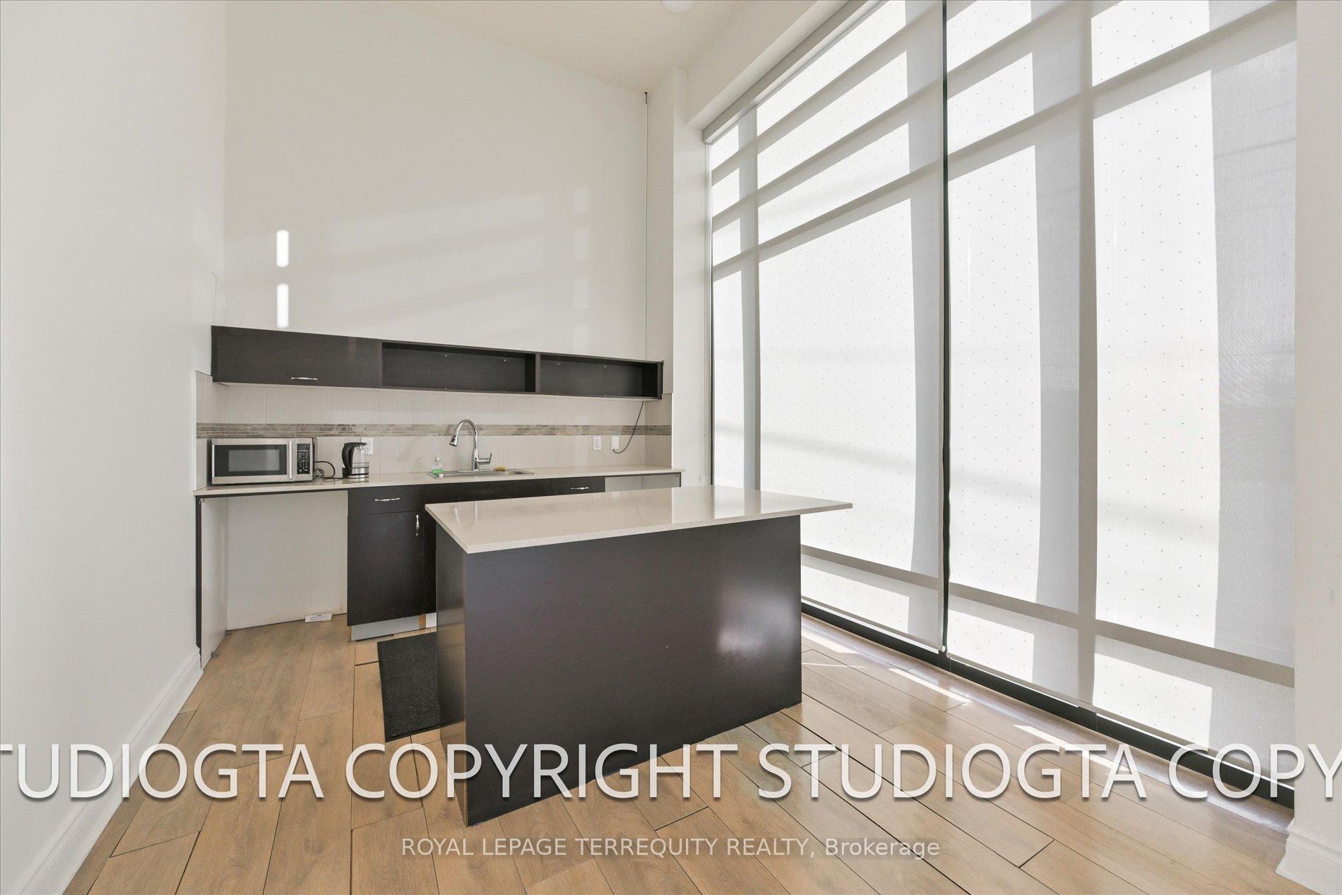 2 Bedrooms Condo at 2522 Keele, Toronto For sale