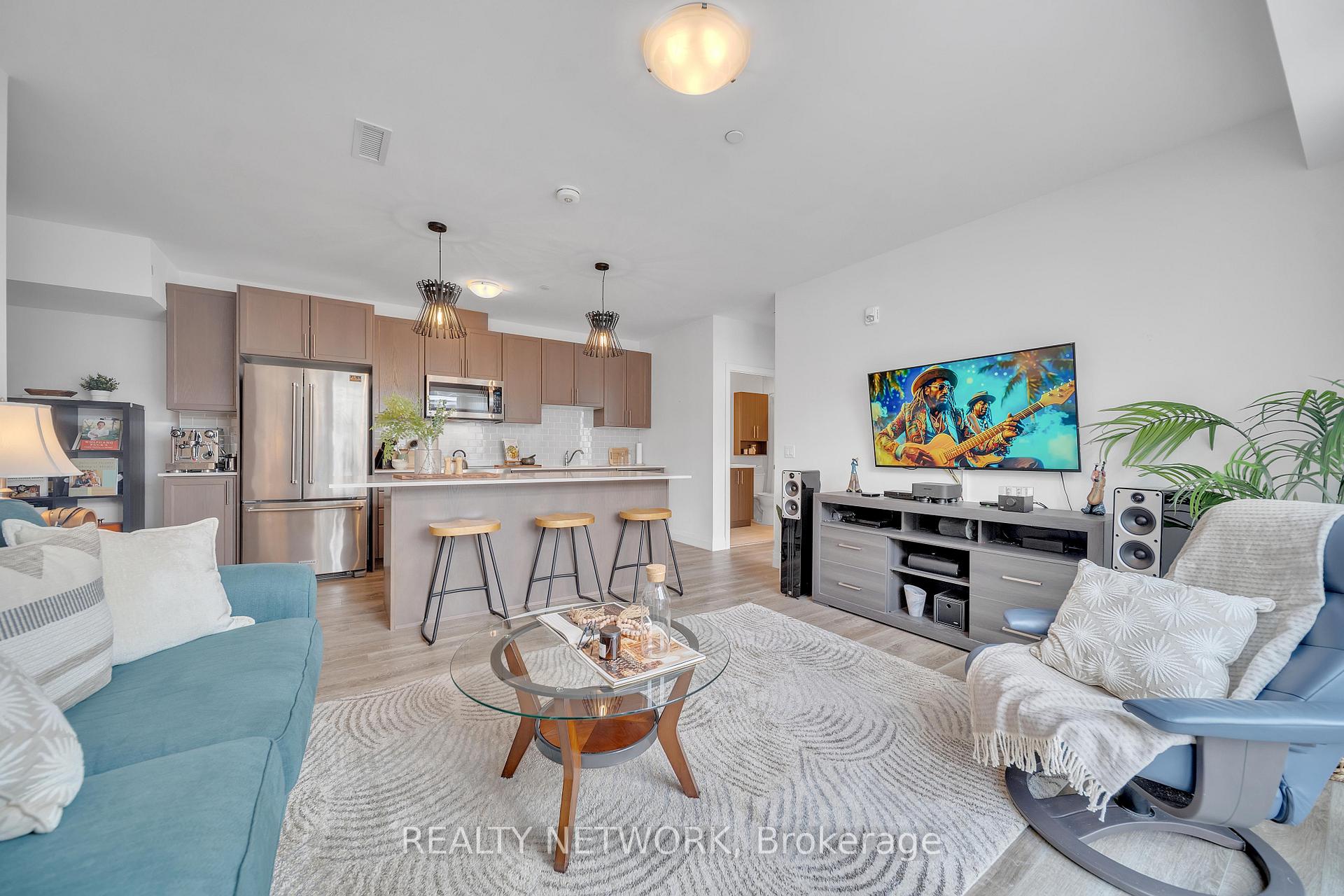 2 Bedrooms Condo at 1 Redfern, Hamilton For sale