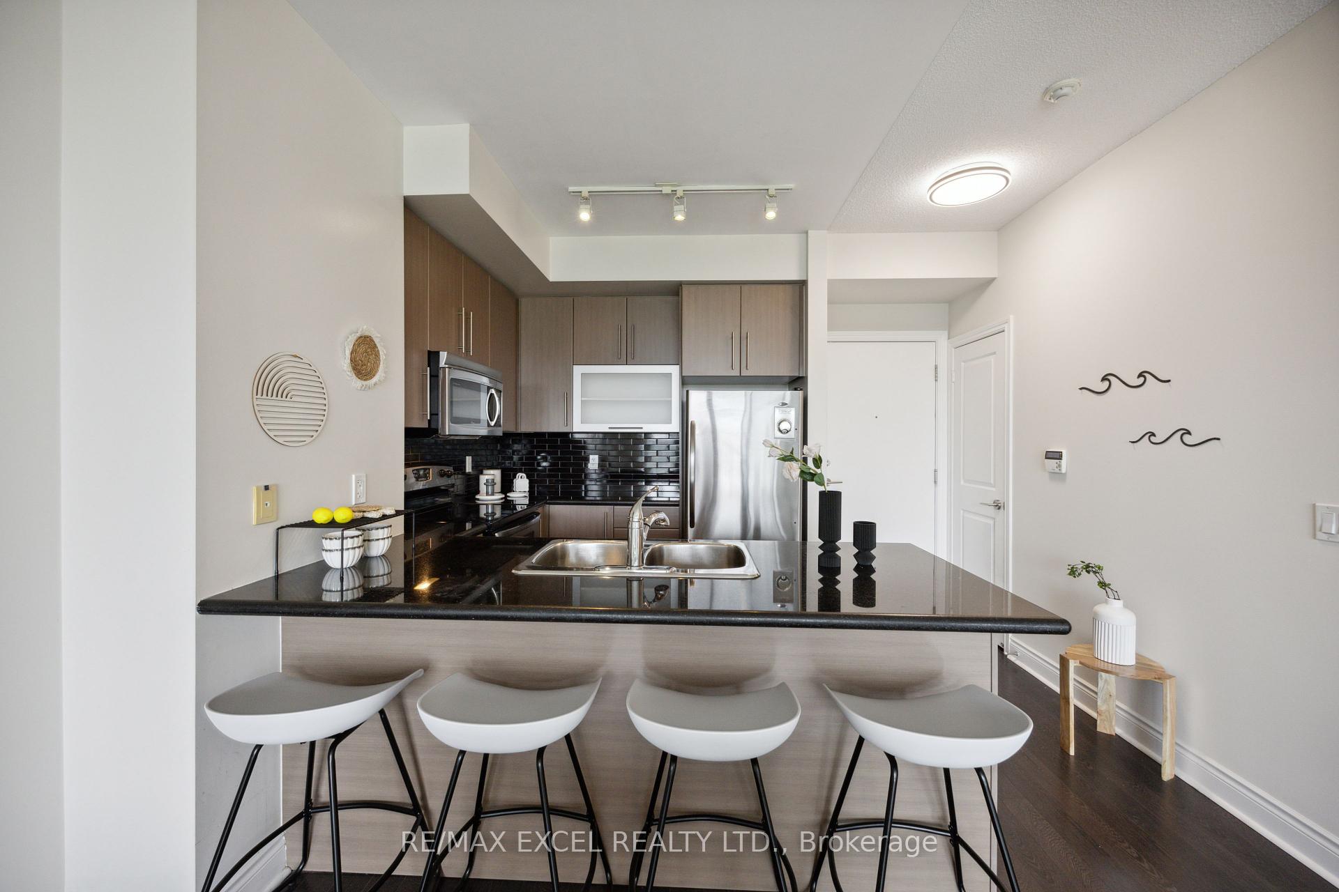 2 Bedrooms Condo at 90 Stadium, Toronto For sale