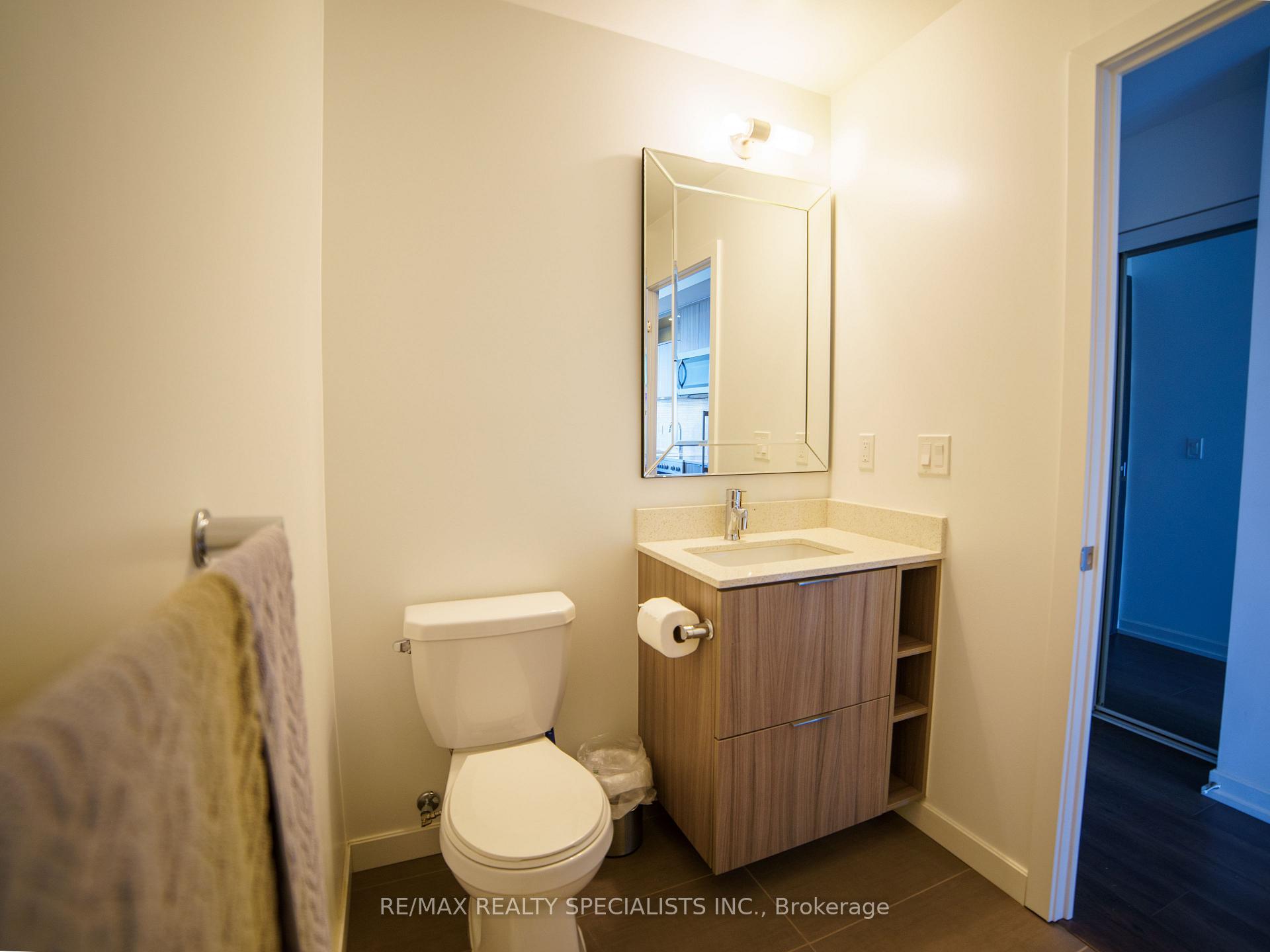 2 Bedrooms Condo at 50 Forest Manor, Toronto For sale