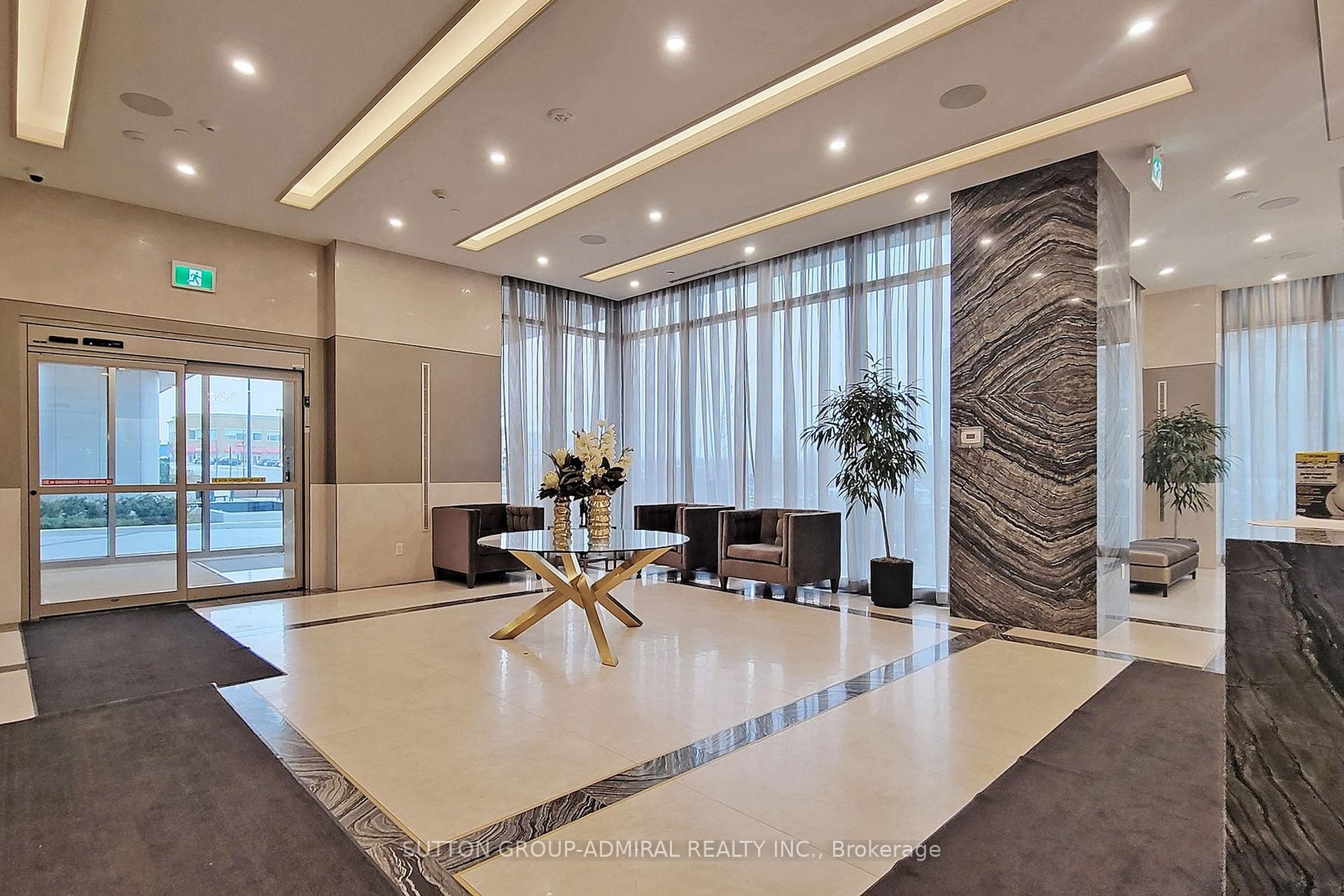 2 Bedrooms Condo at 10 Gatineau, Vaughan For sale