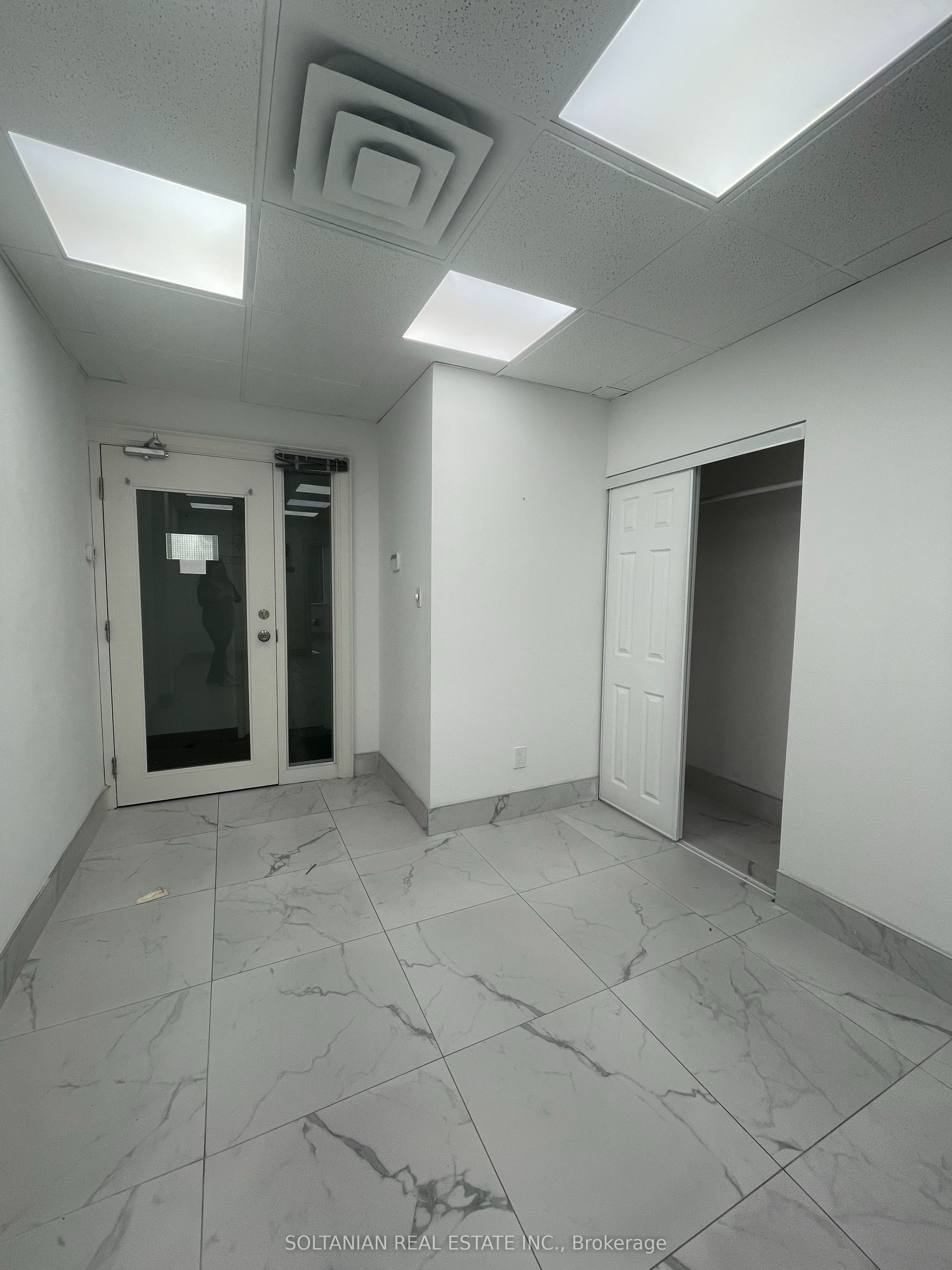 175 Willowdale Avenue, #202