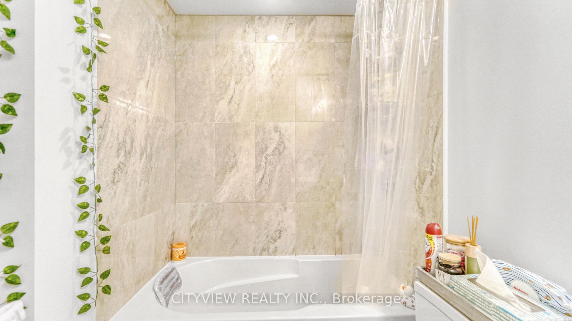 2 Bedrooms Condo at 20 Shore Breeze, Toronto For sale