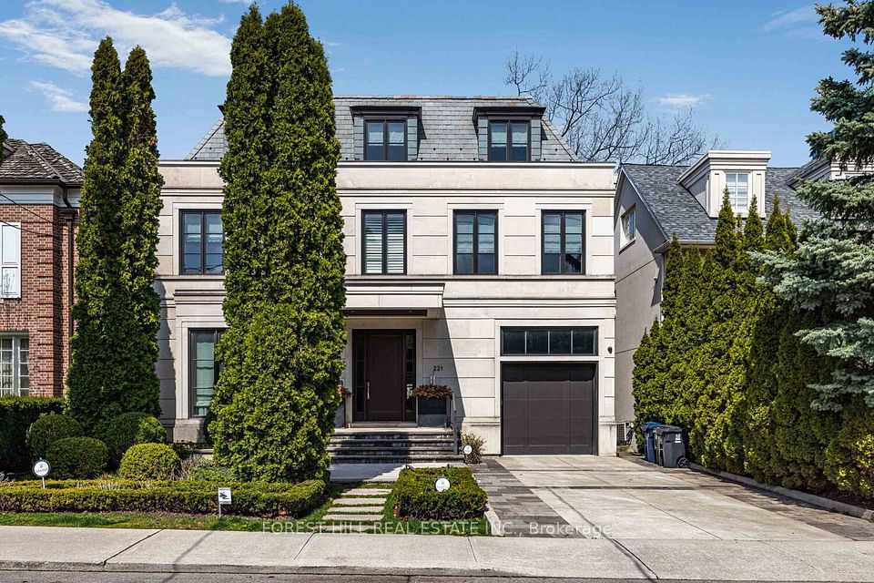 221 Dunvegan