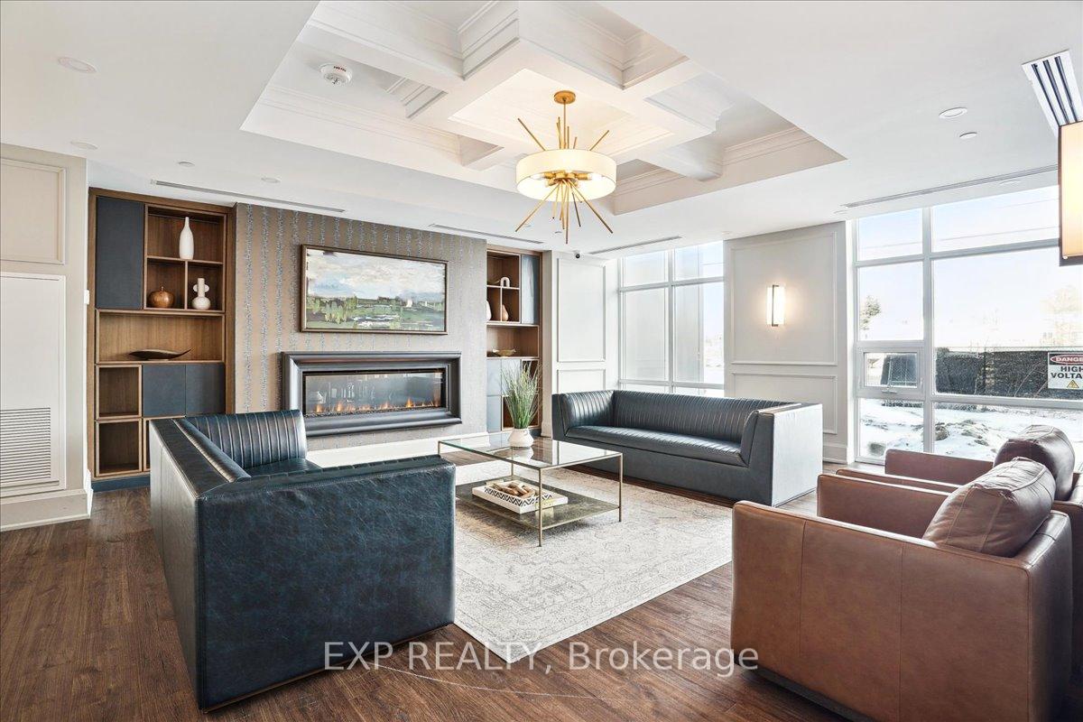 2 Bedrooms Condo at 450 Dundas,  Hamilton For sale