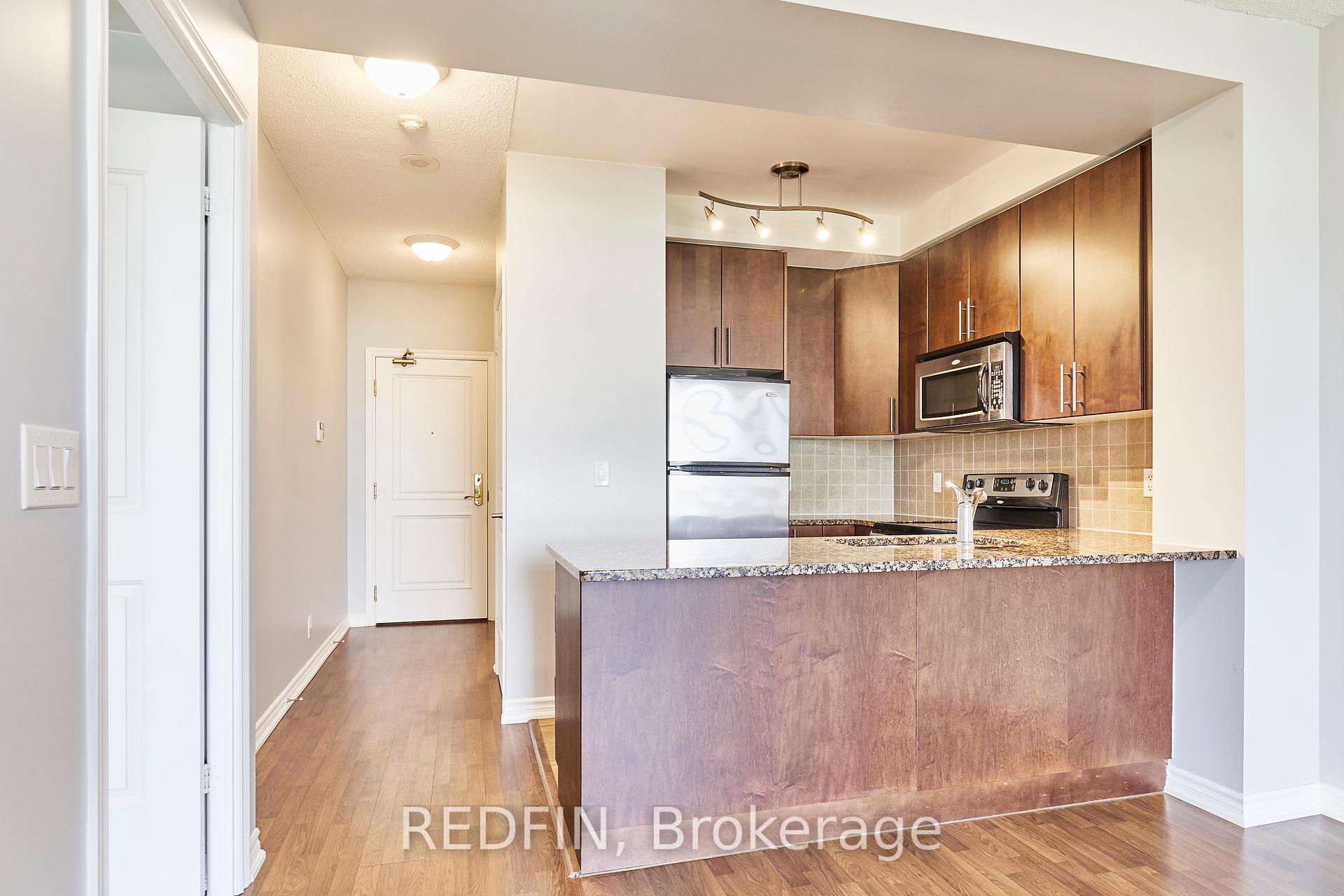 2 Bedrooms Condo at 9235 Jane, Vaughan For sale