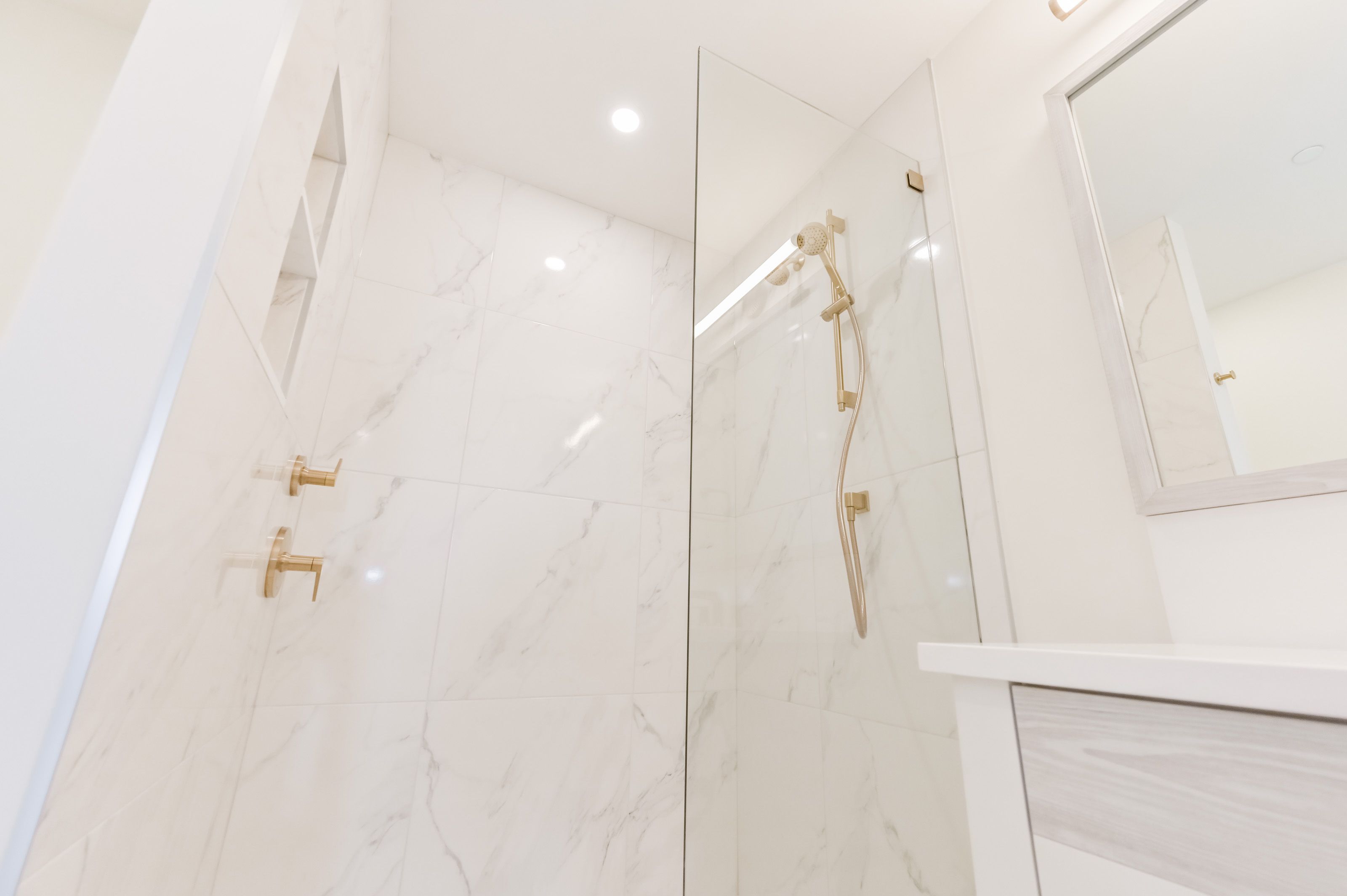6523 Wellington 7 Road 402