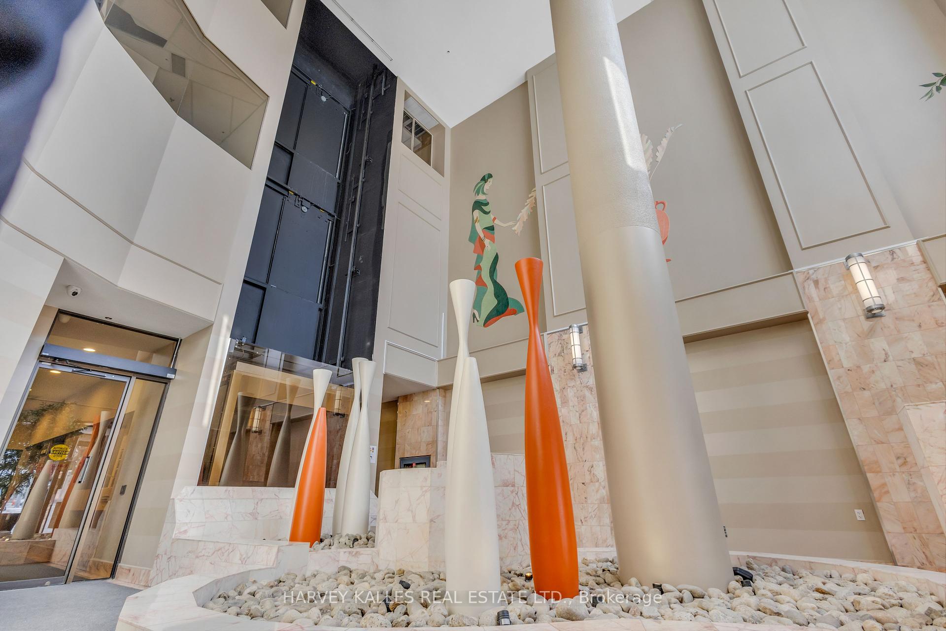 2 Bedrooms Condo at 1331 Bay, Toronto For sale