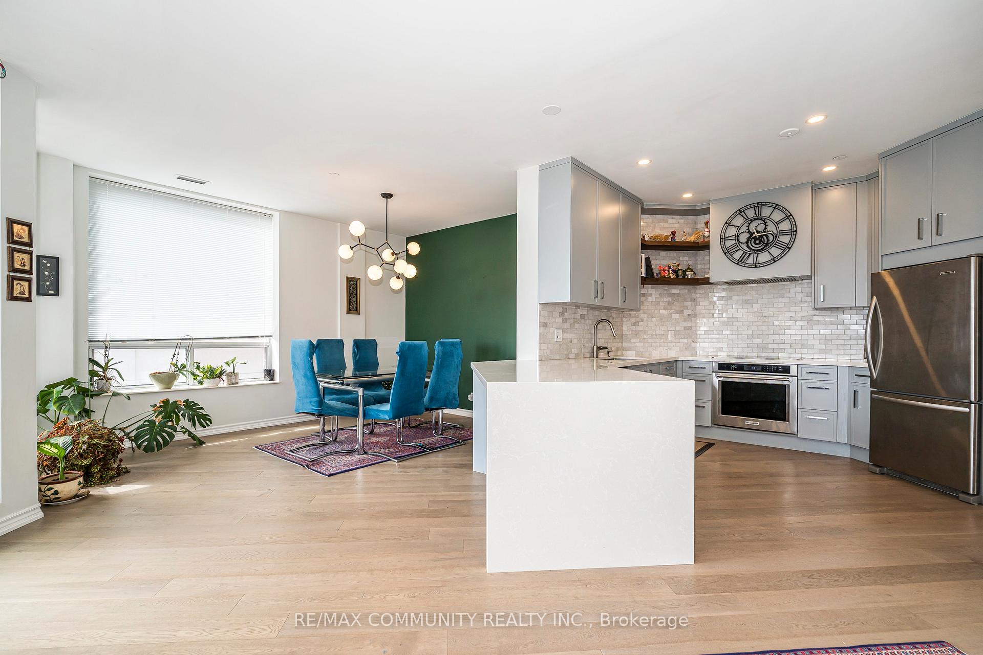 2 Bedrooms Condo at 980 Yonge,  Toronto For sale