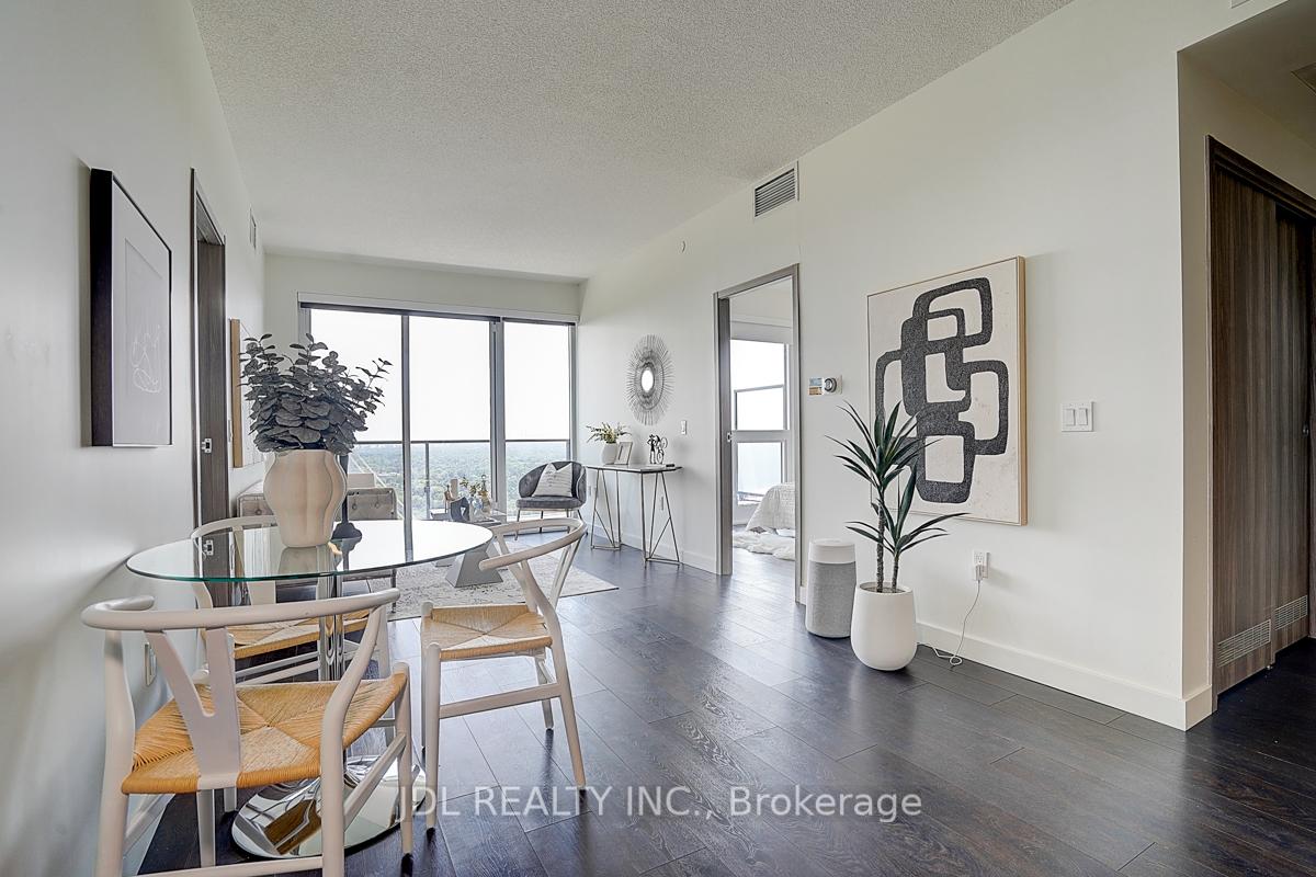 3 Bedrooms Condo at 95 Mcmahon, Toronto For sale