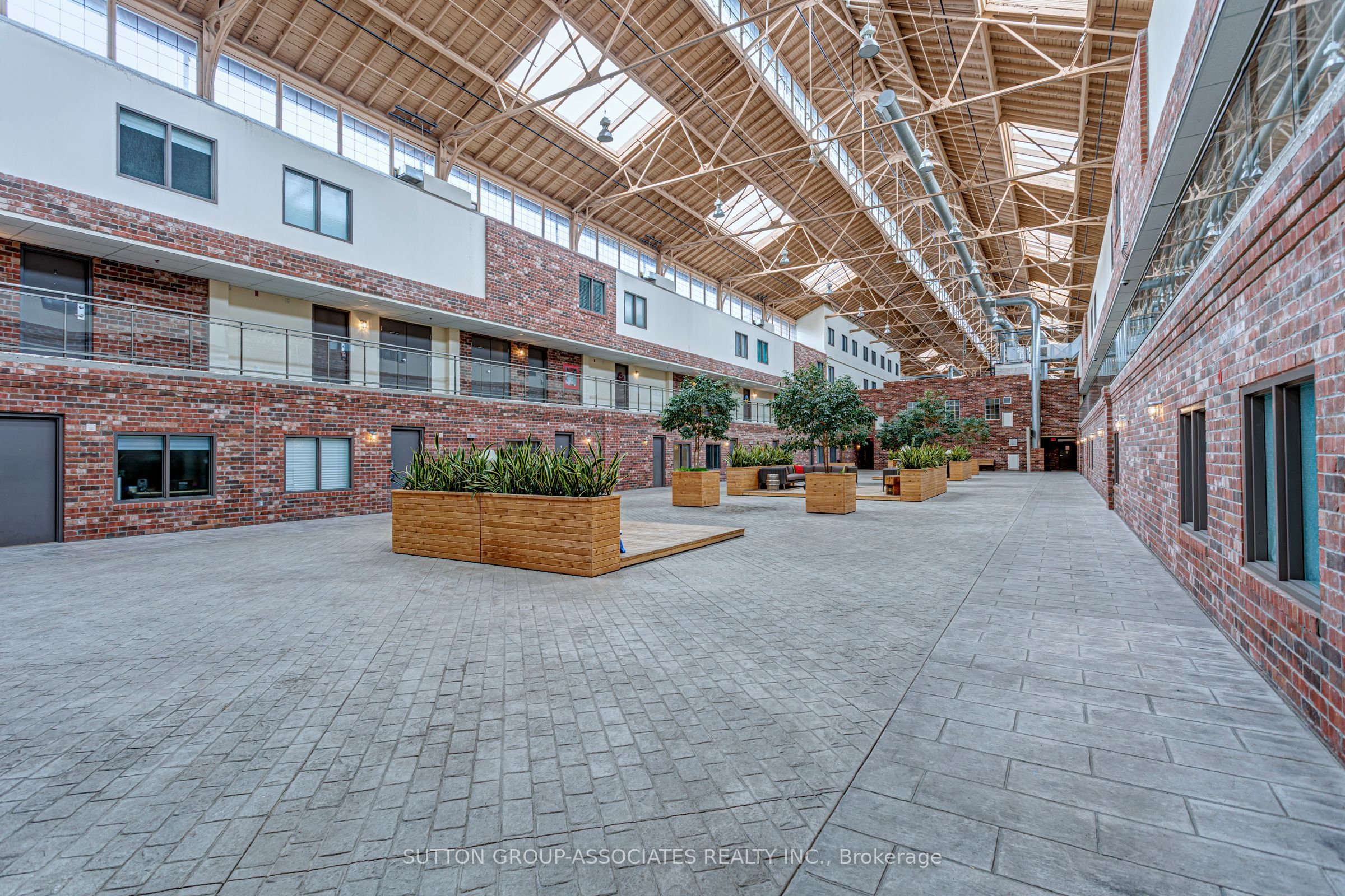 1100 Lansdowne Avenue, #333