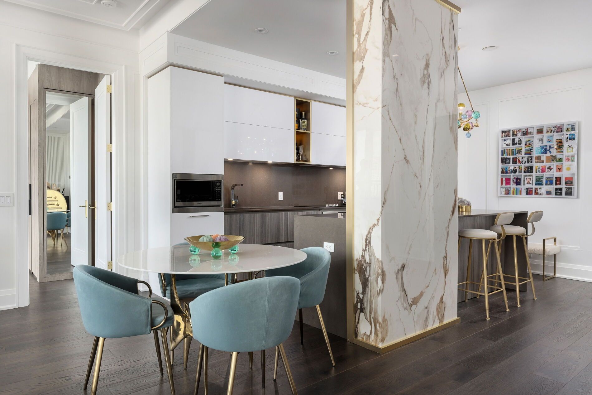 151 Avenue Road 805
